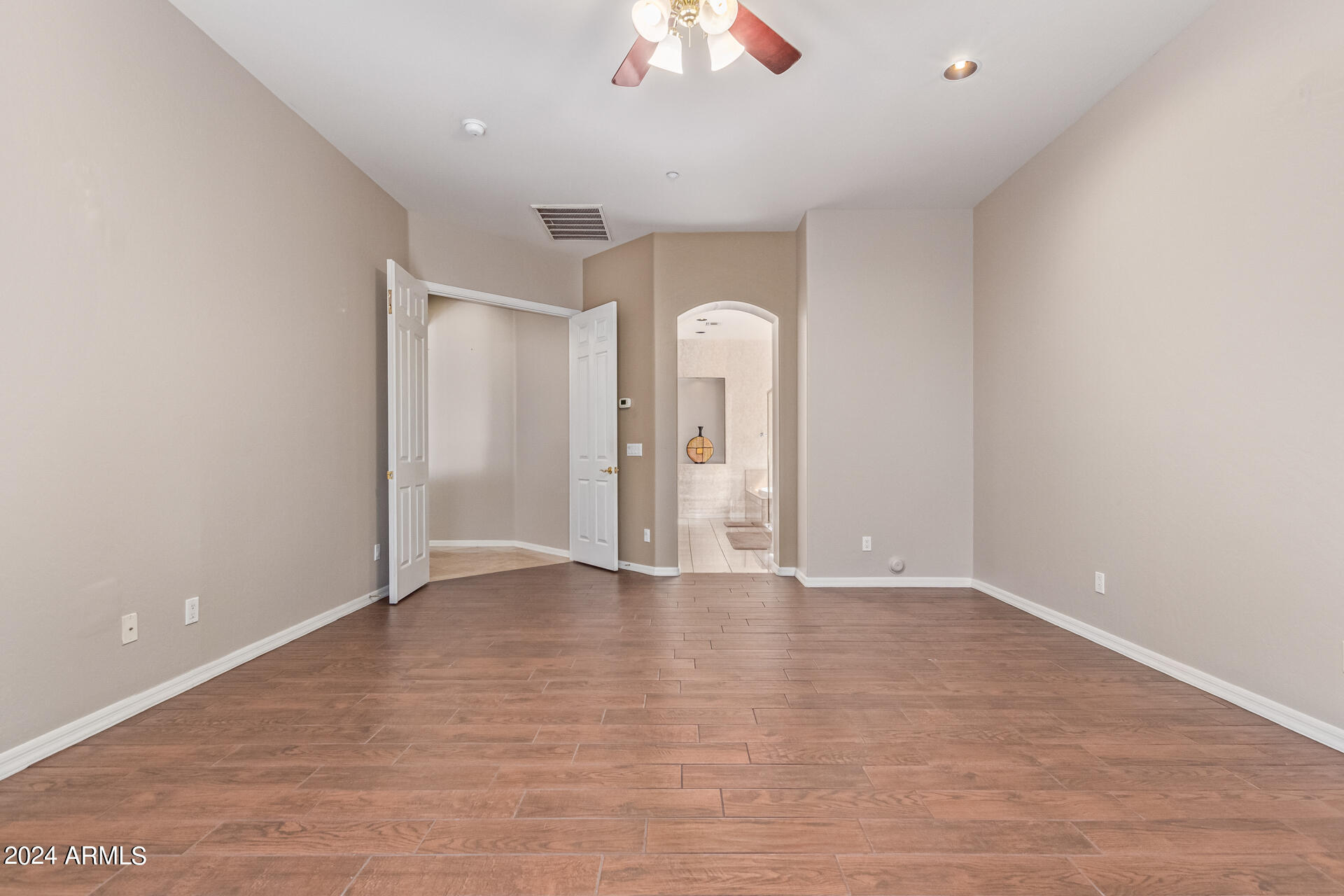 11123 E Beck Lane