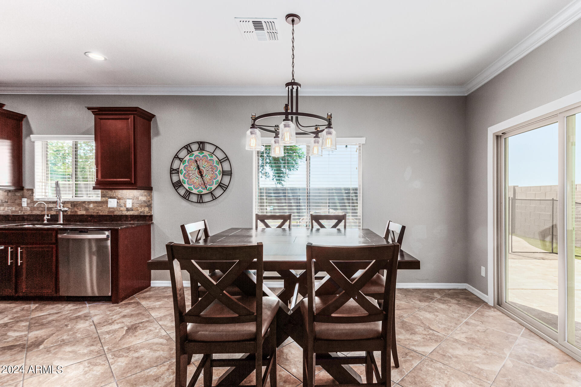 59 W BURKHALTER Drive