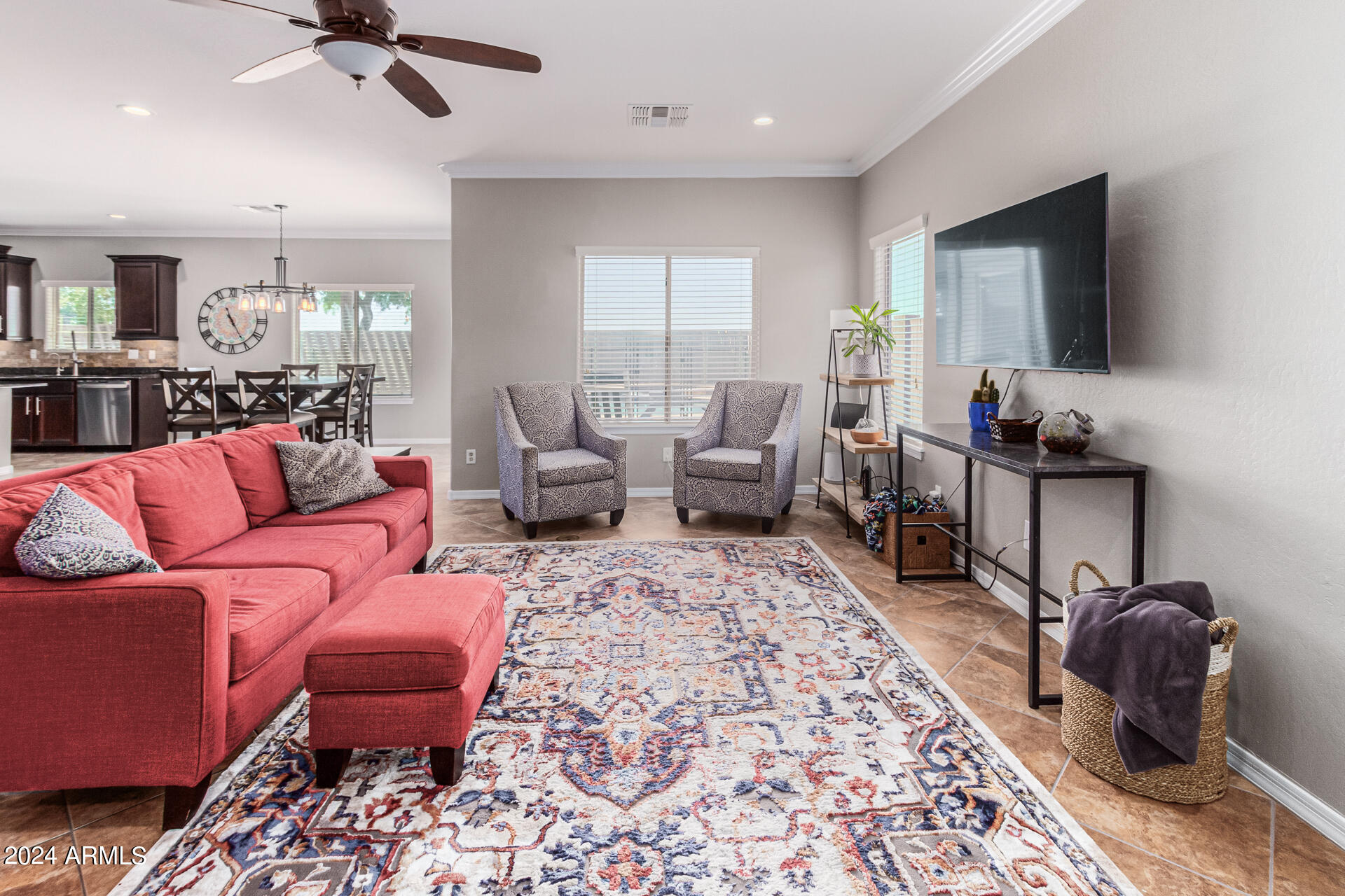 59 W BURKHALTER Drive