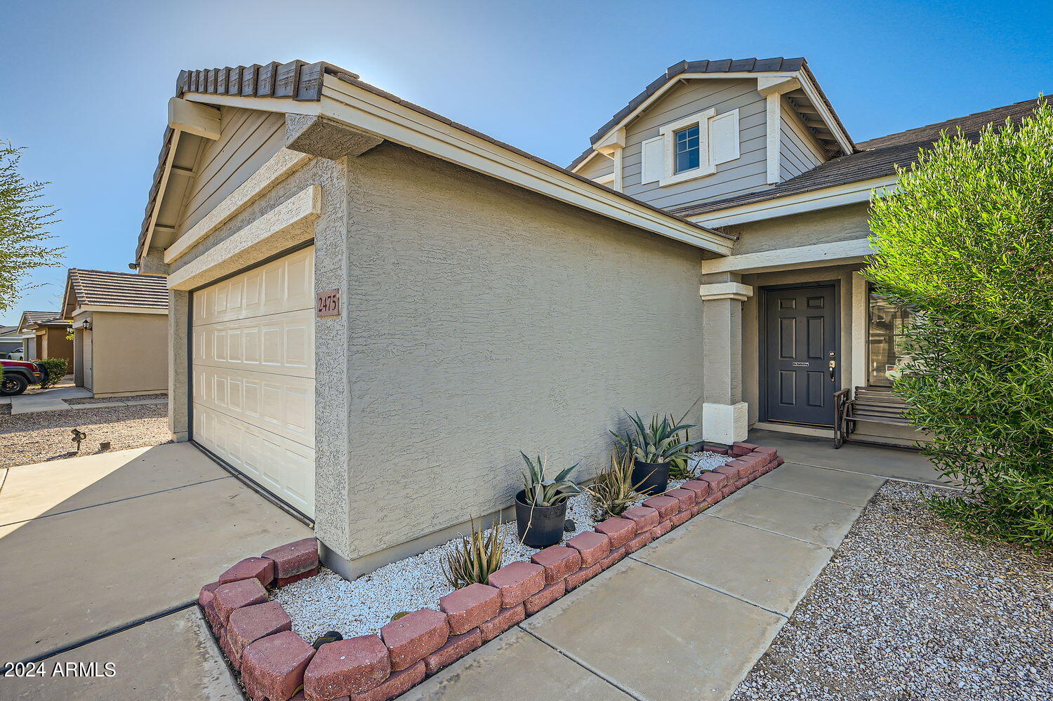 2475 W DESERT SPRING Way