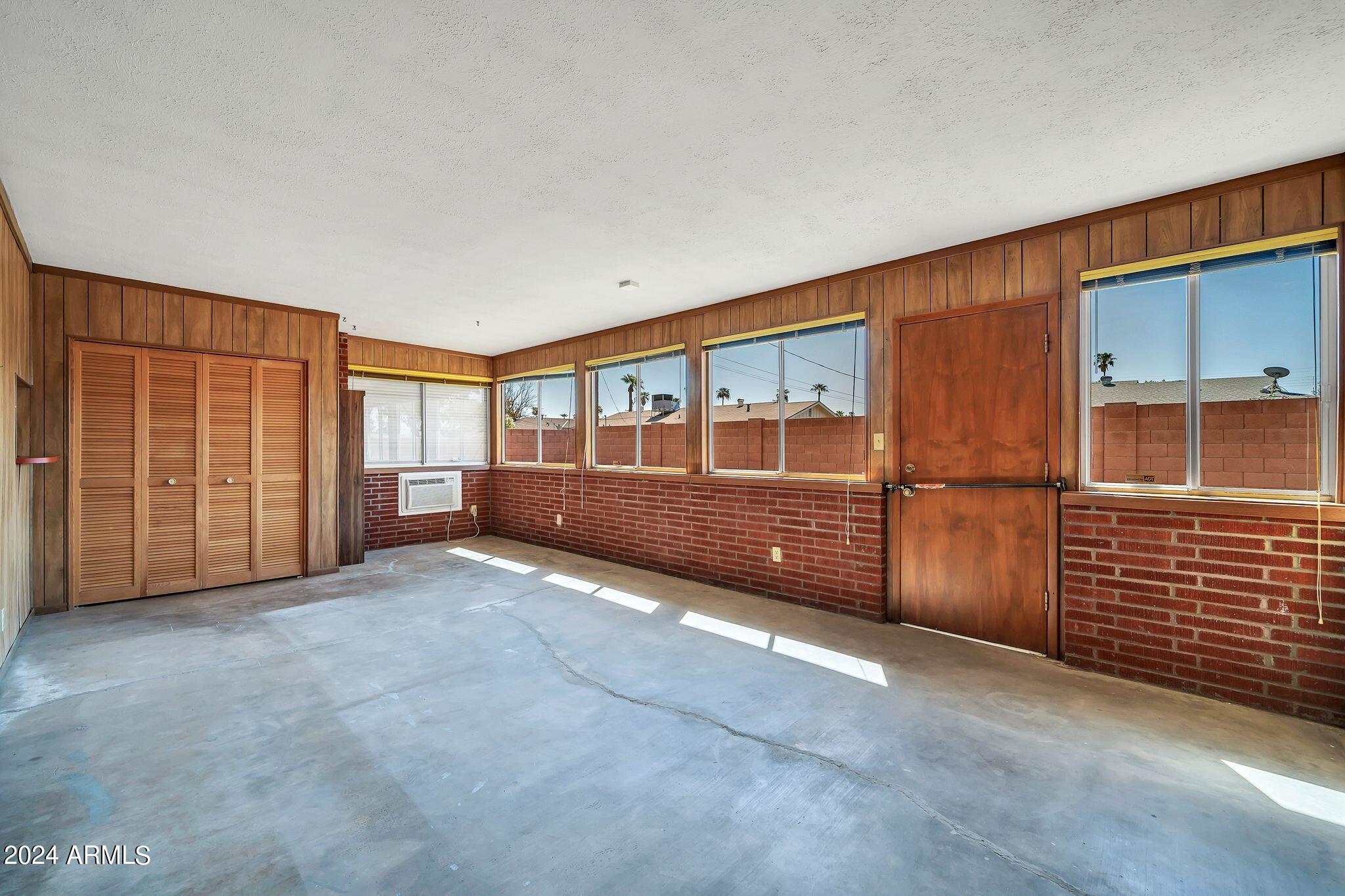 3823 W KEIM Drive