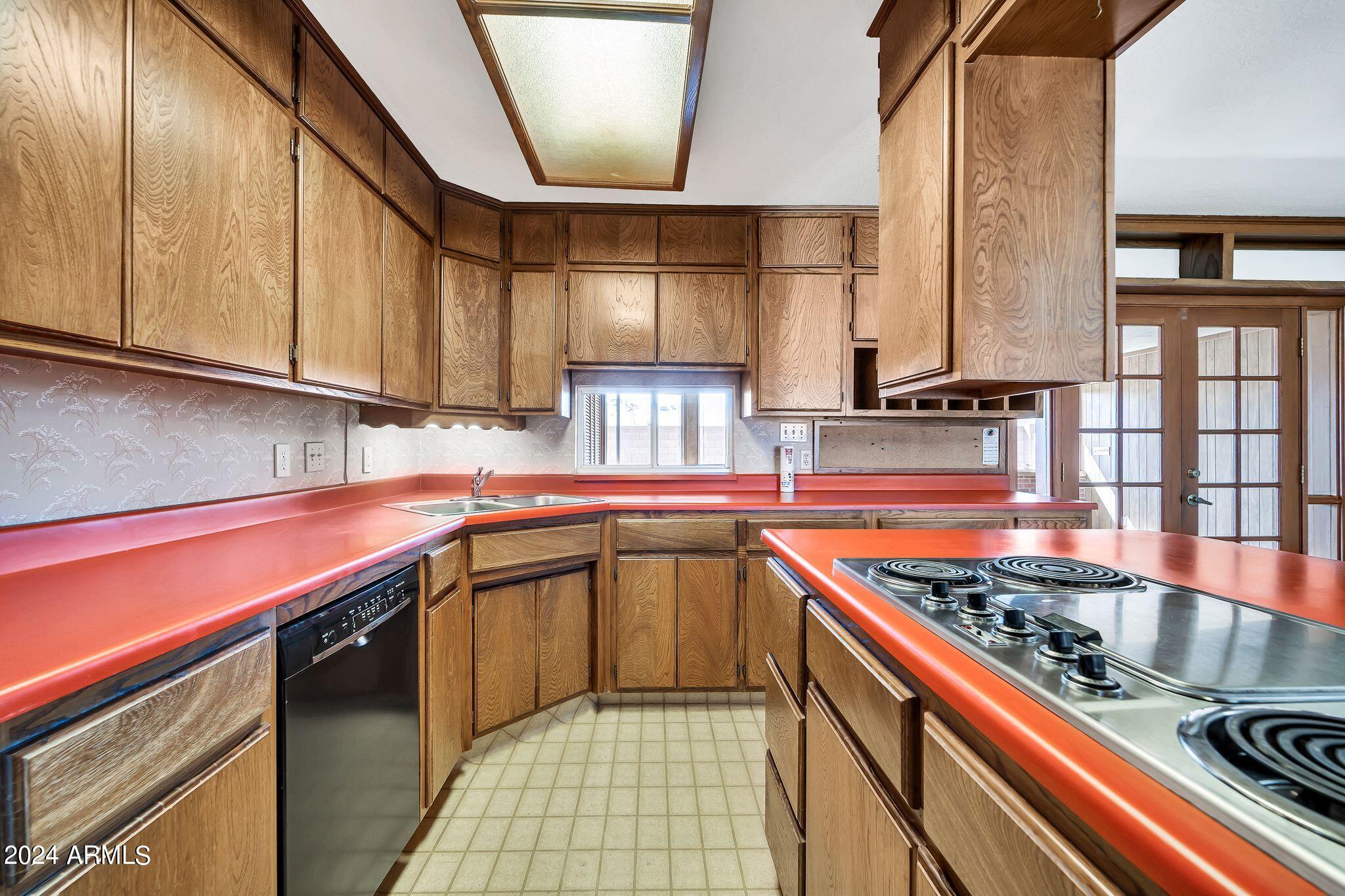3823 W KEIM Drive