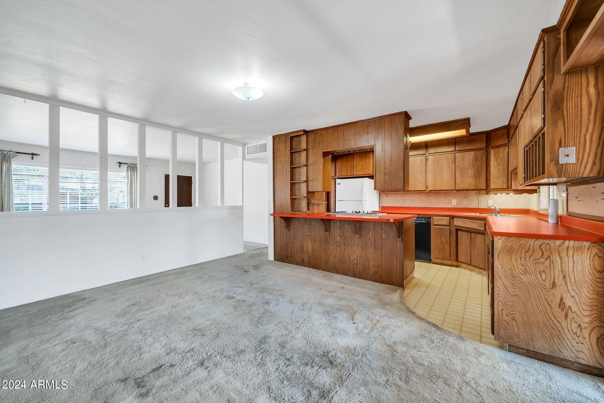 3823 W KEIM Drive
