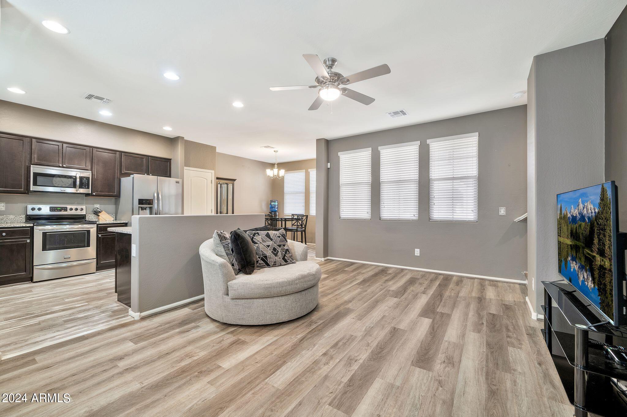 2127 N 77TH Drive