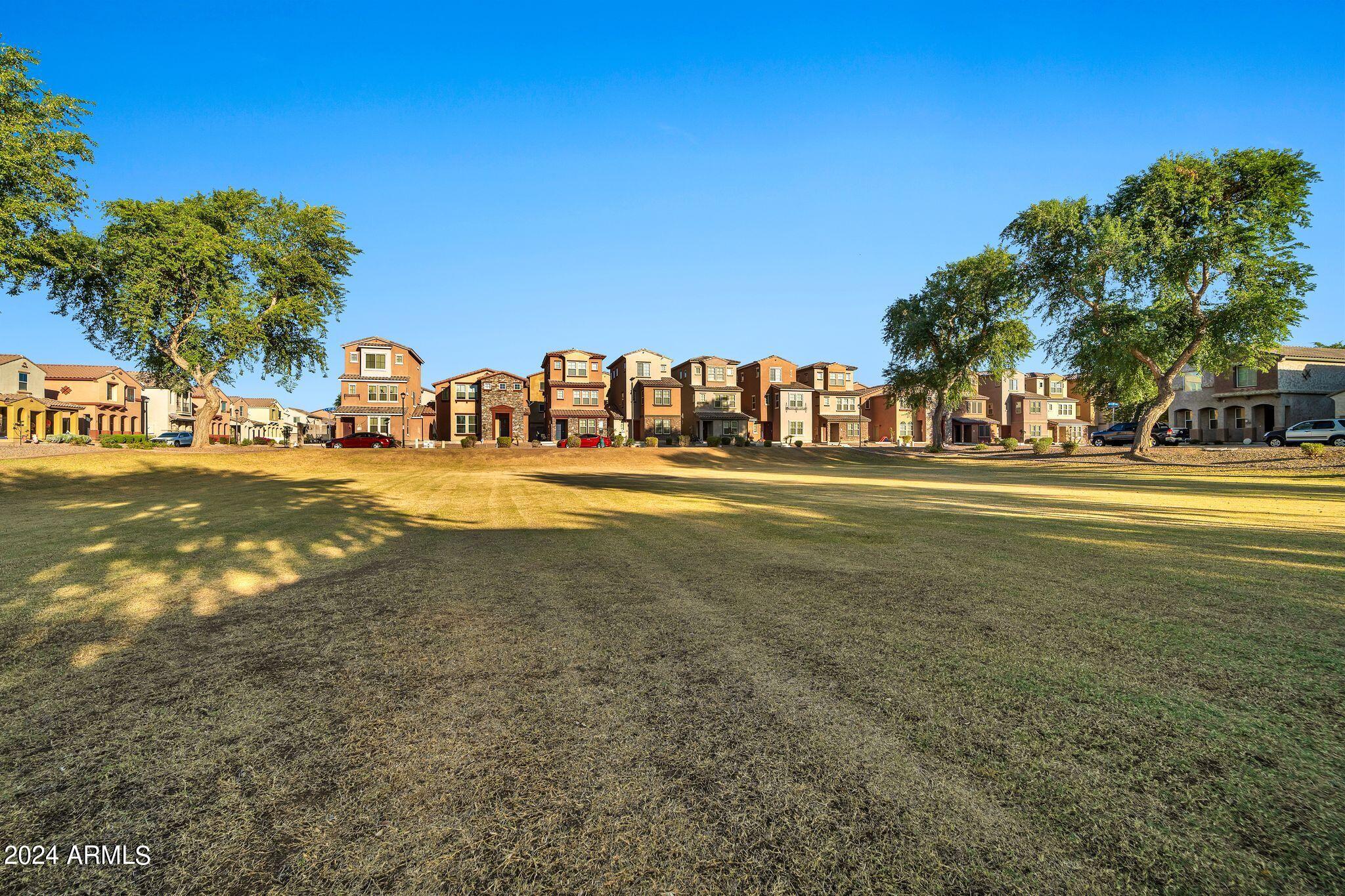 2127 N 77TH Drive