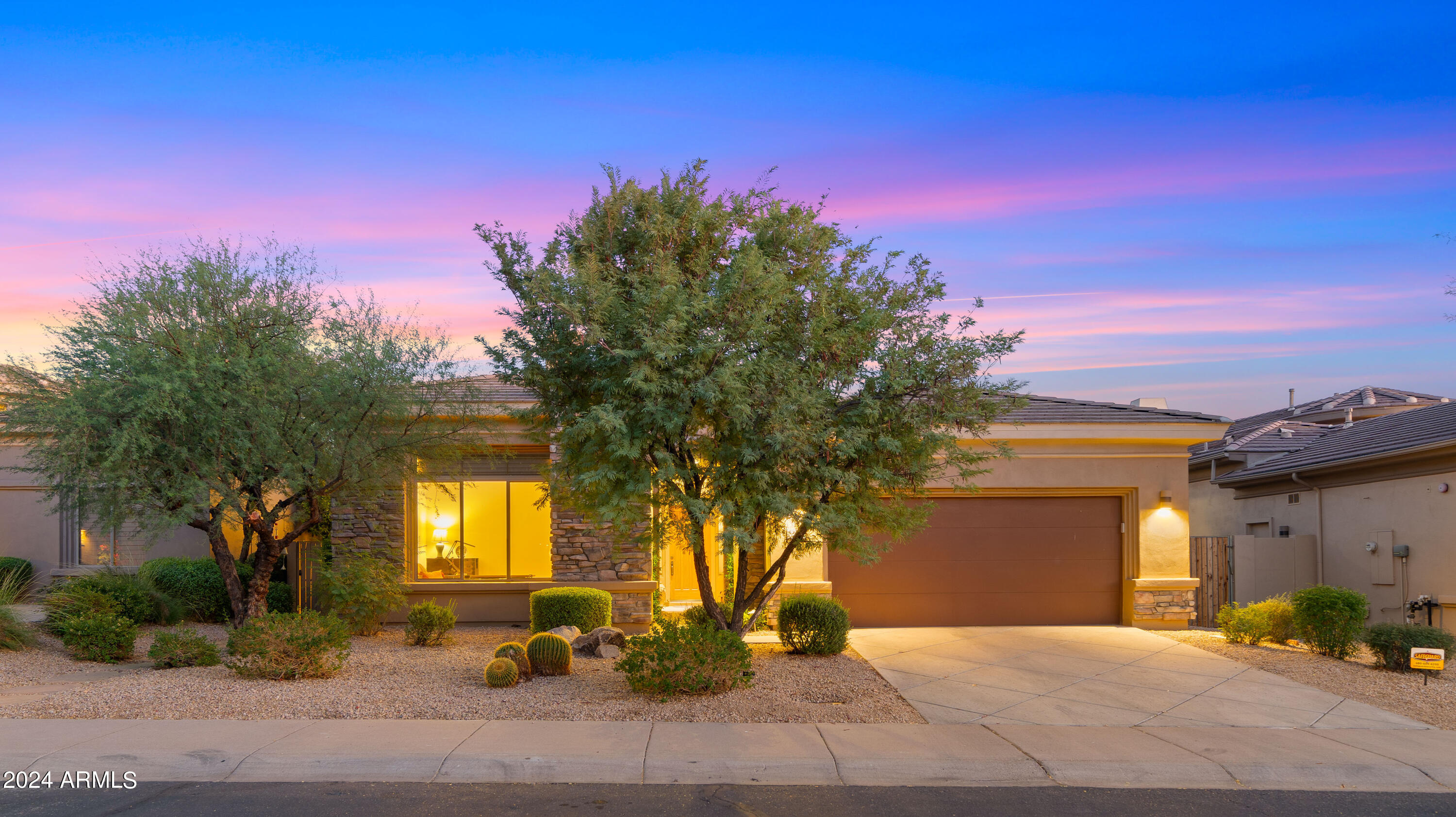 8411 E WINDRUNNER Drive