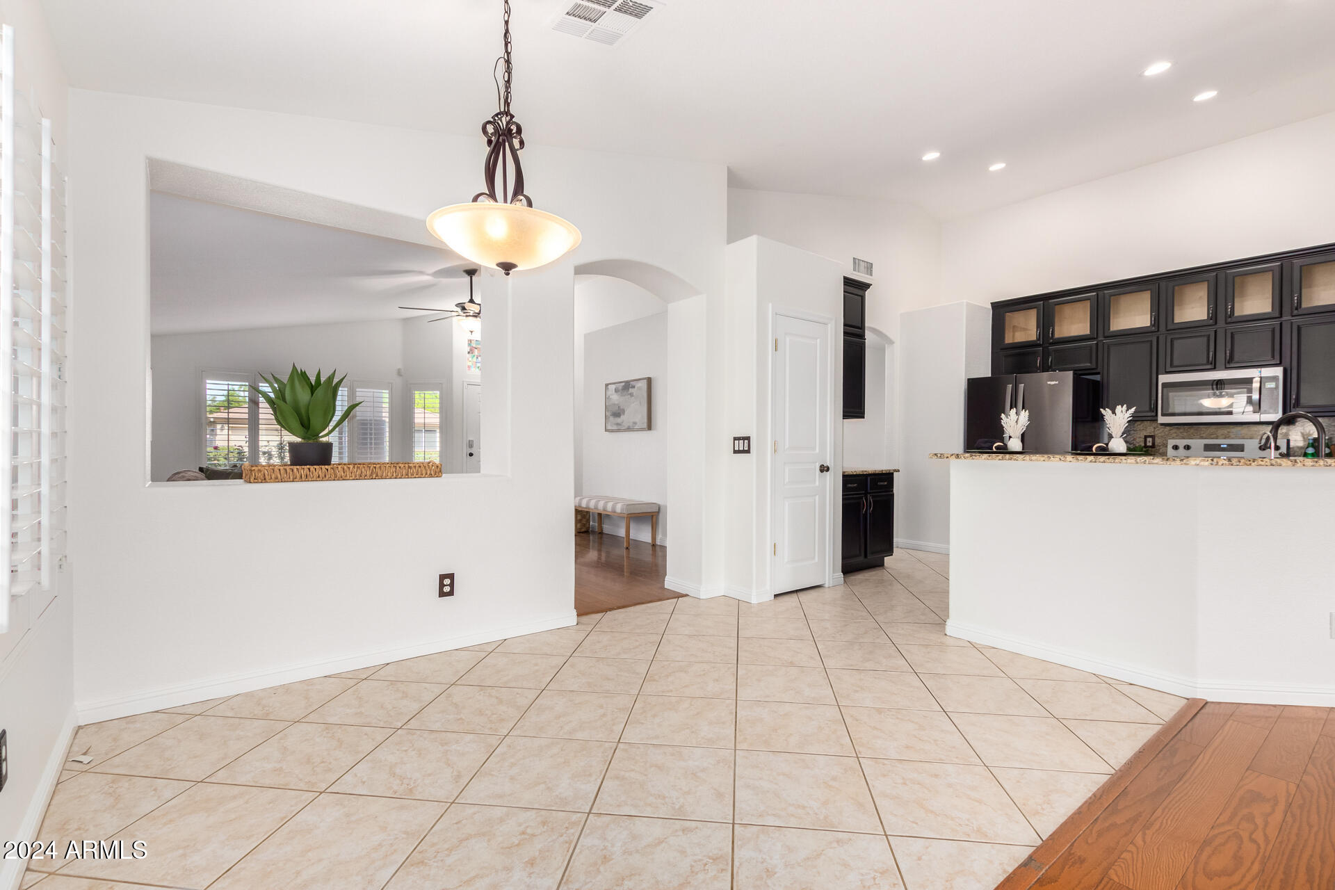 453 W THOMPSON Place