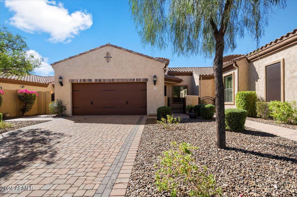 9033 E IVYGLEN Circle