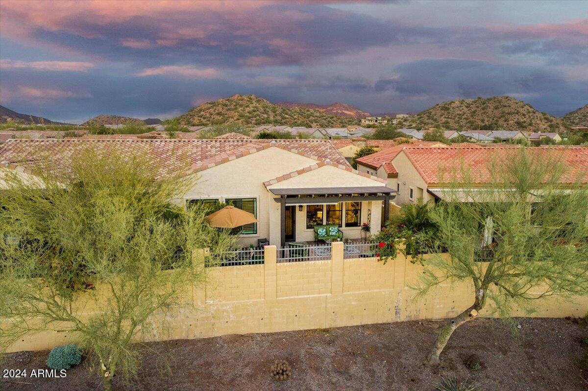 9033 E IVYGLEN Circle