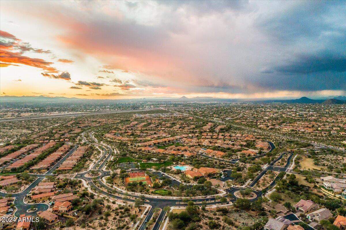 9033 E IVYGLEN Circle