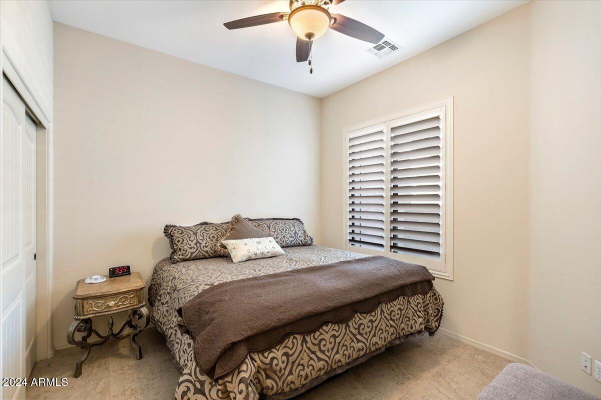 9033 E IVYGLEN Circle