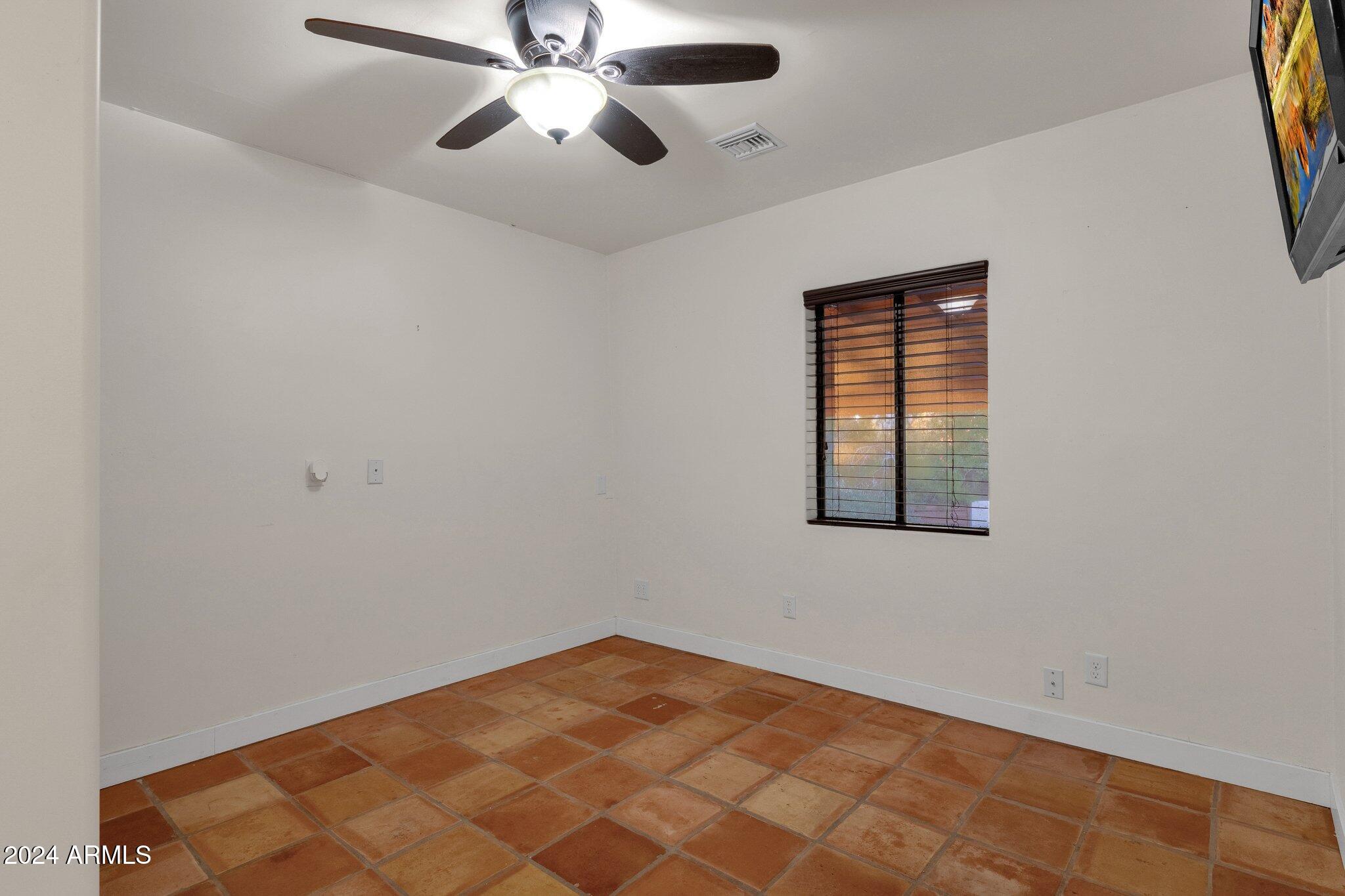 772 E MOON VISTA Street