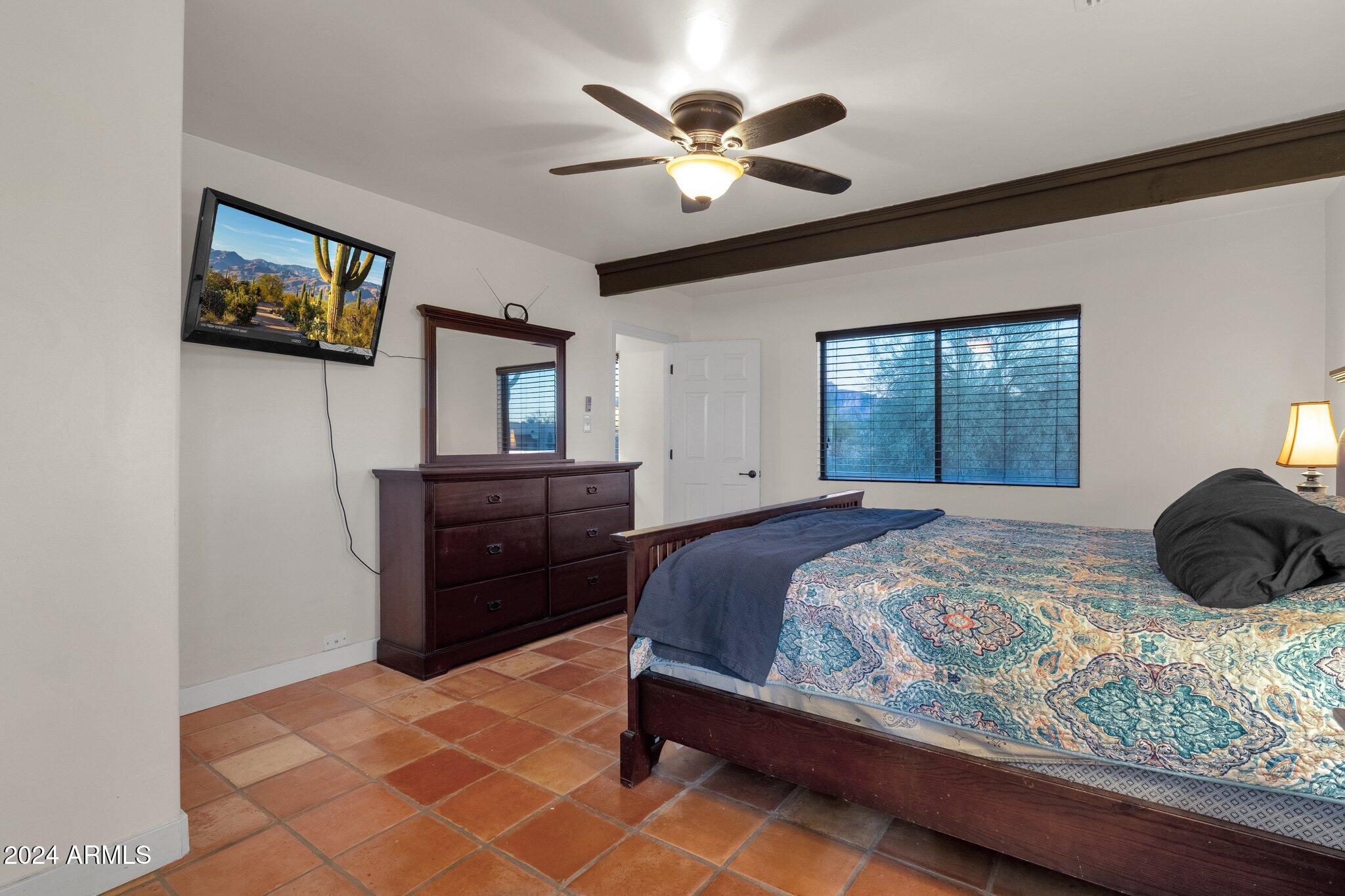 772 E MOON VISTA Street