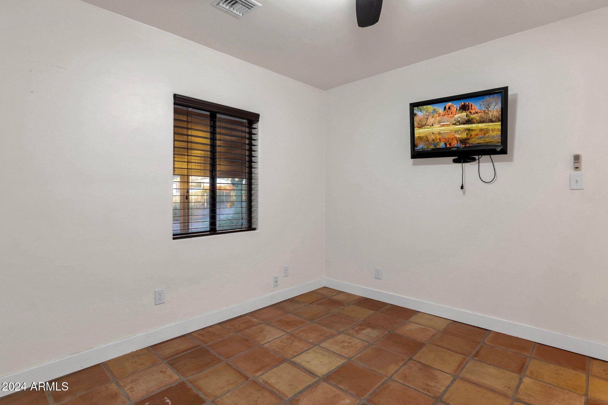 772 E MOON VISTA Street