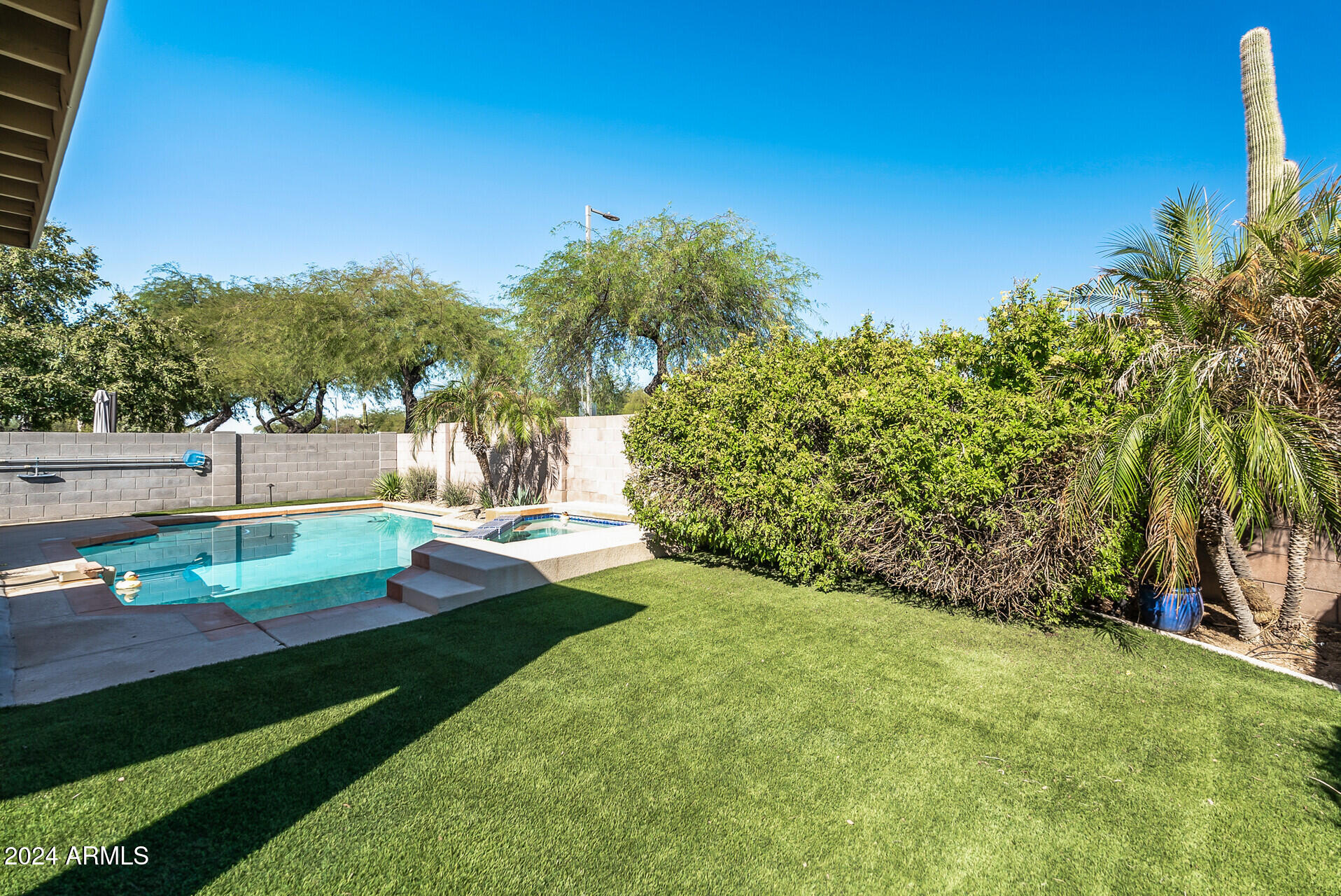 4046 E PINTO Lane