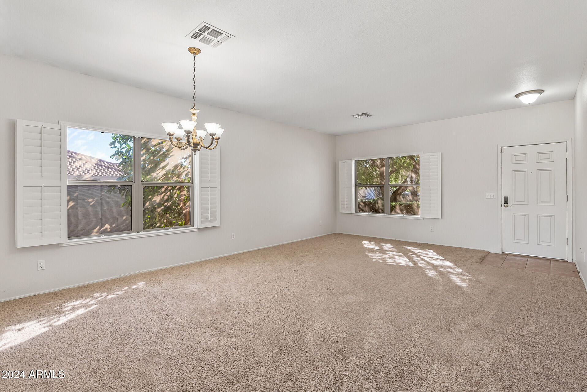 4046 E PINTO Lane