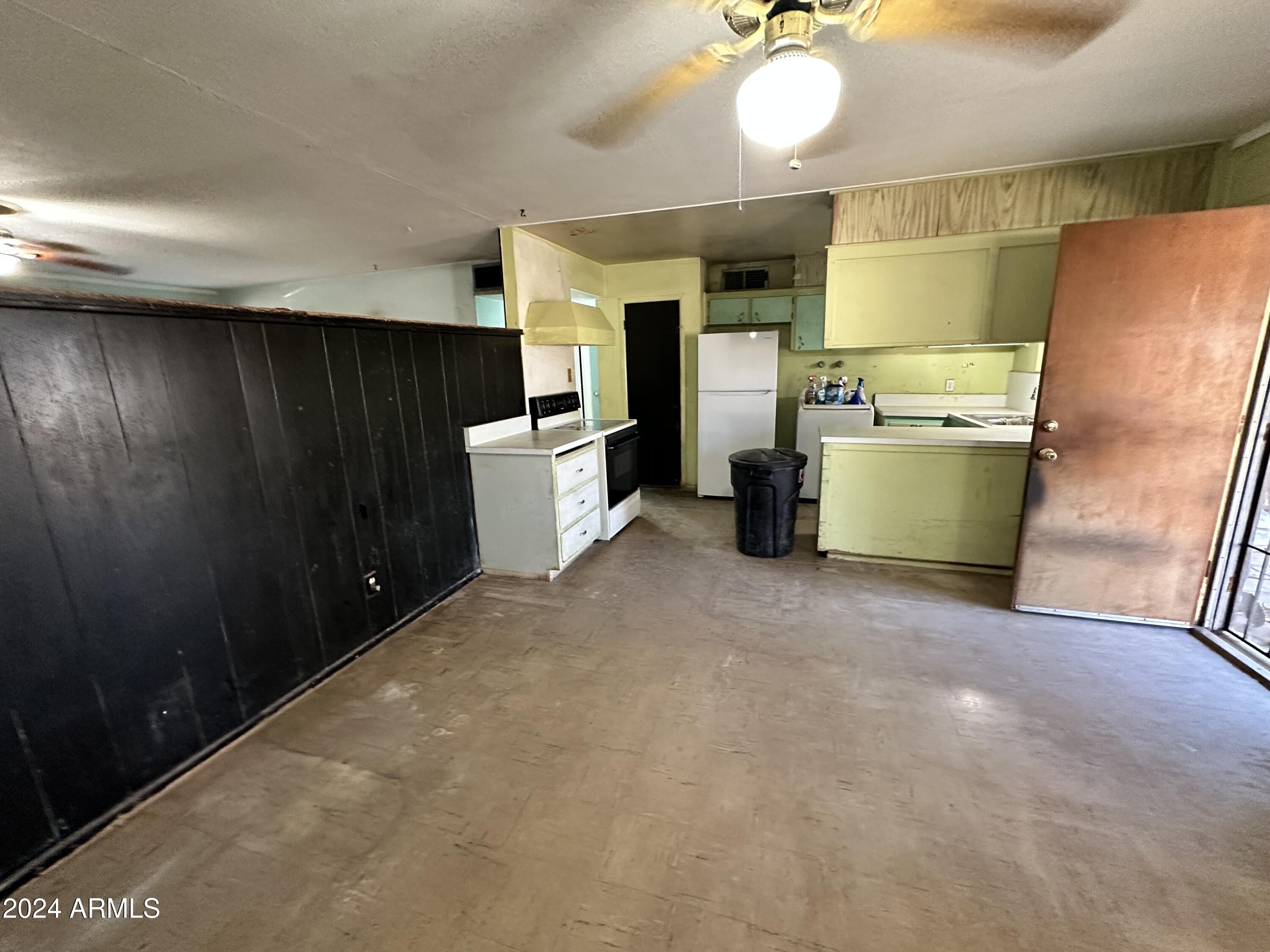 3040 N 39TH Avenue
