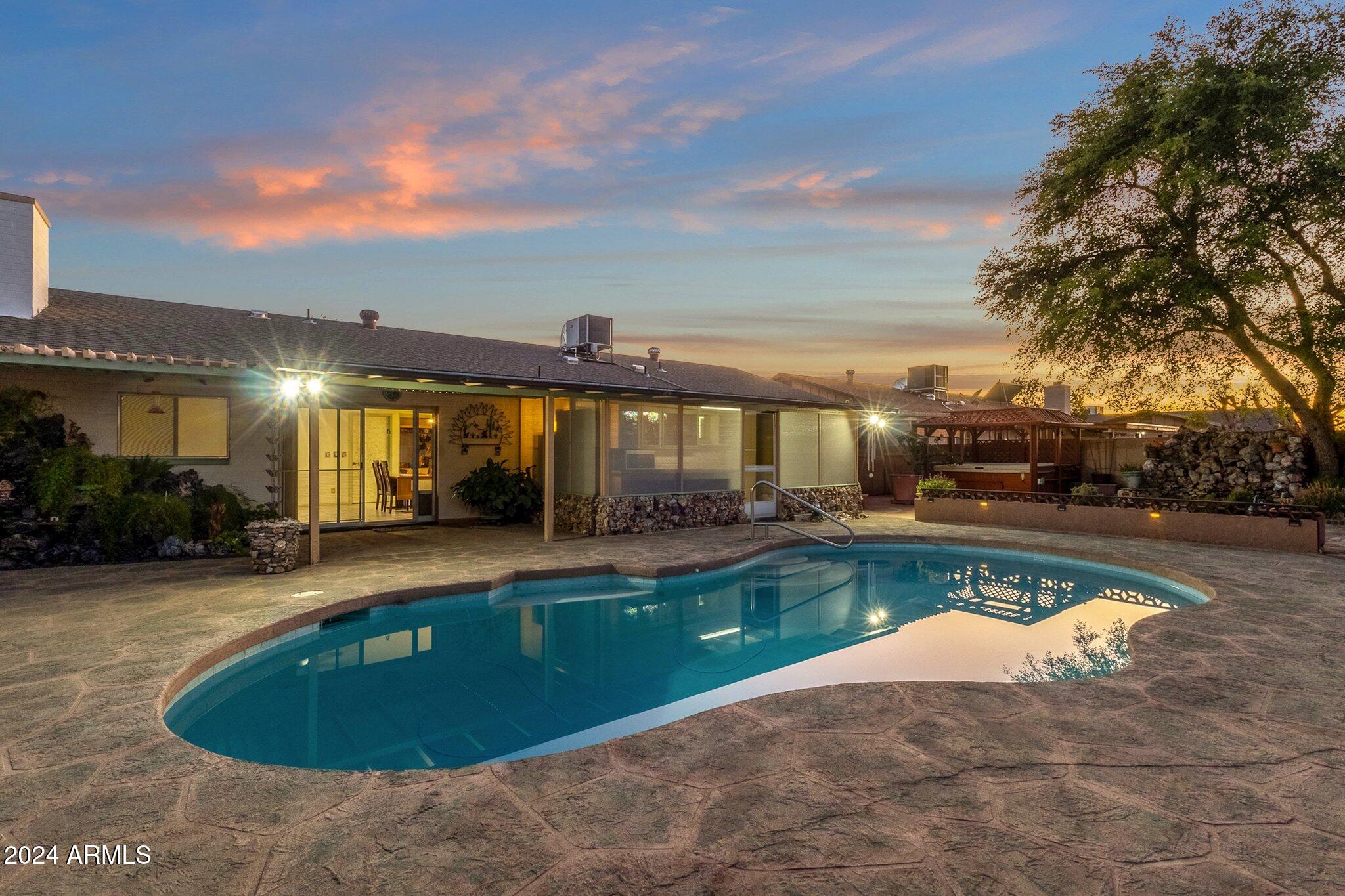 3042 W ACOMA Drive