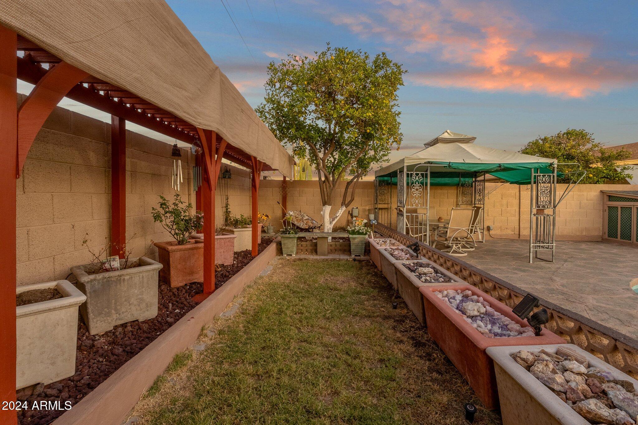 3042 W ACOMA Drive