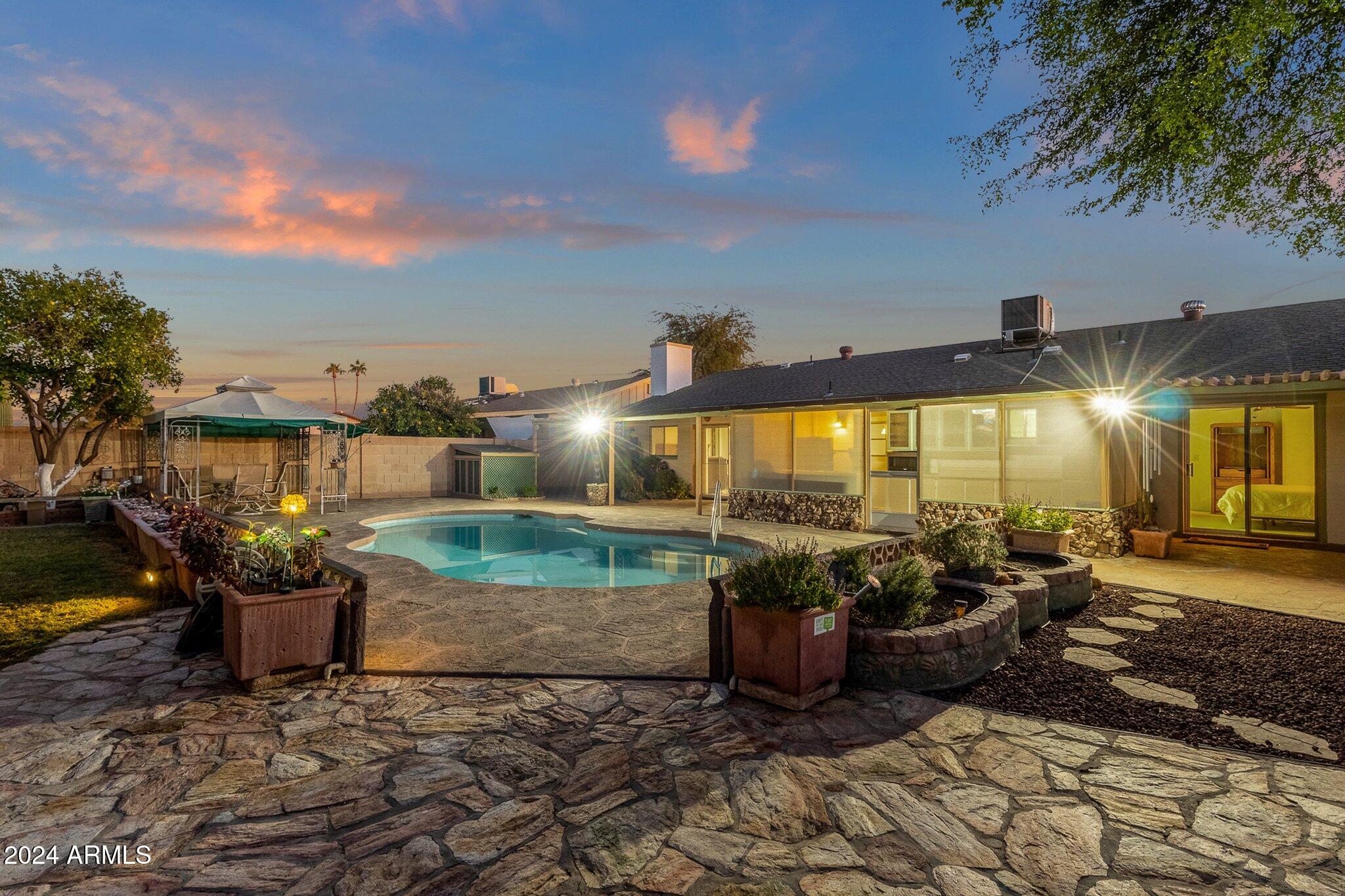 3042 W ACOMA Drive