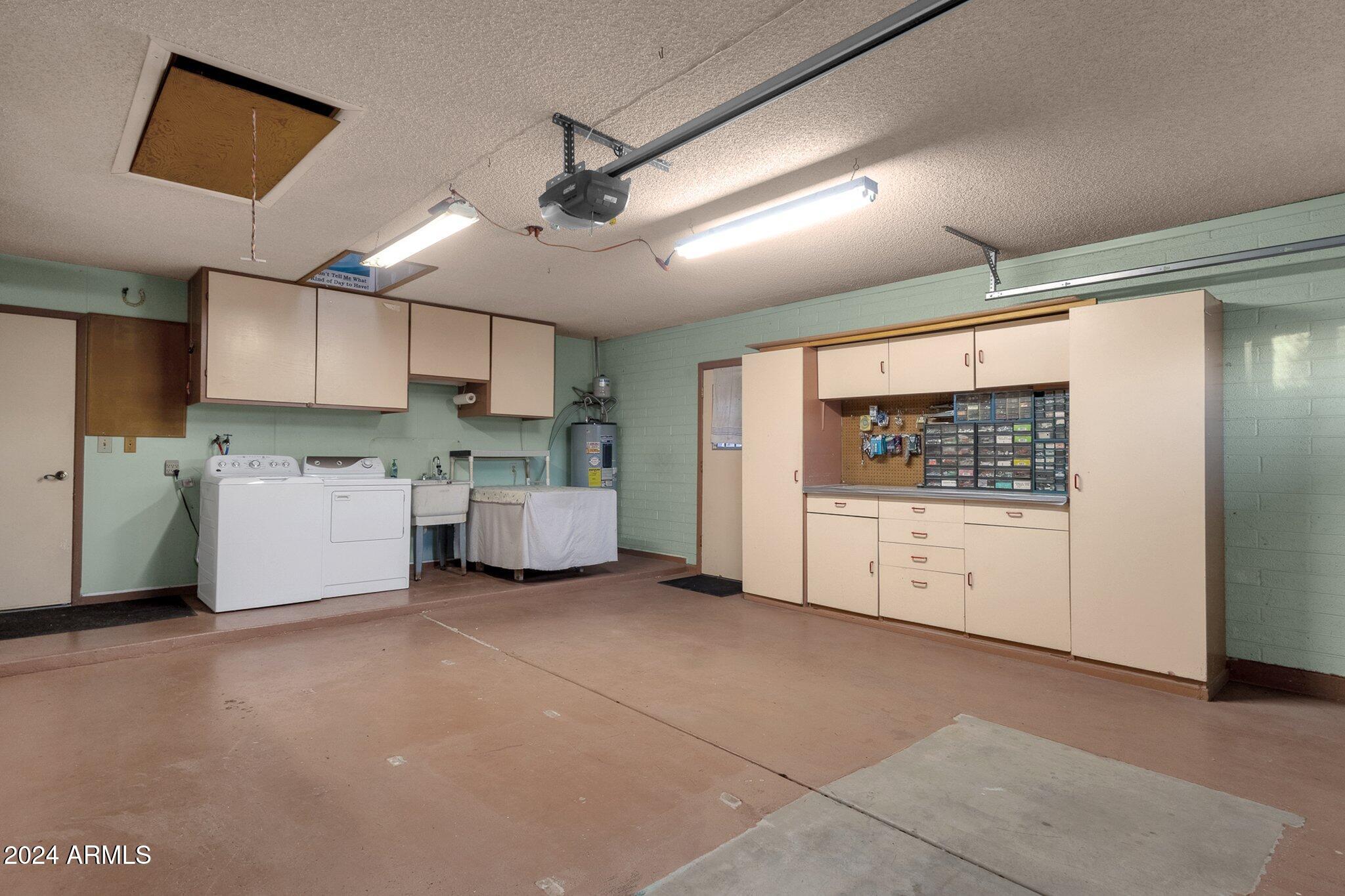 3042 W ACOMA Drive
