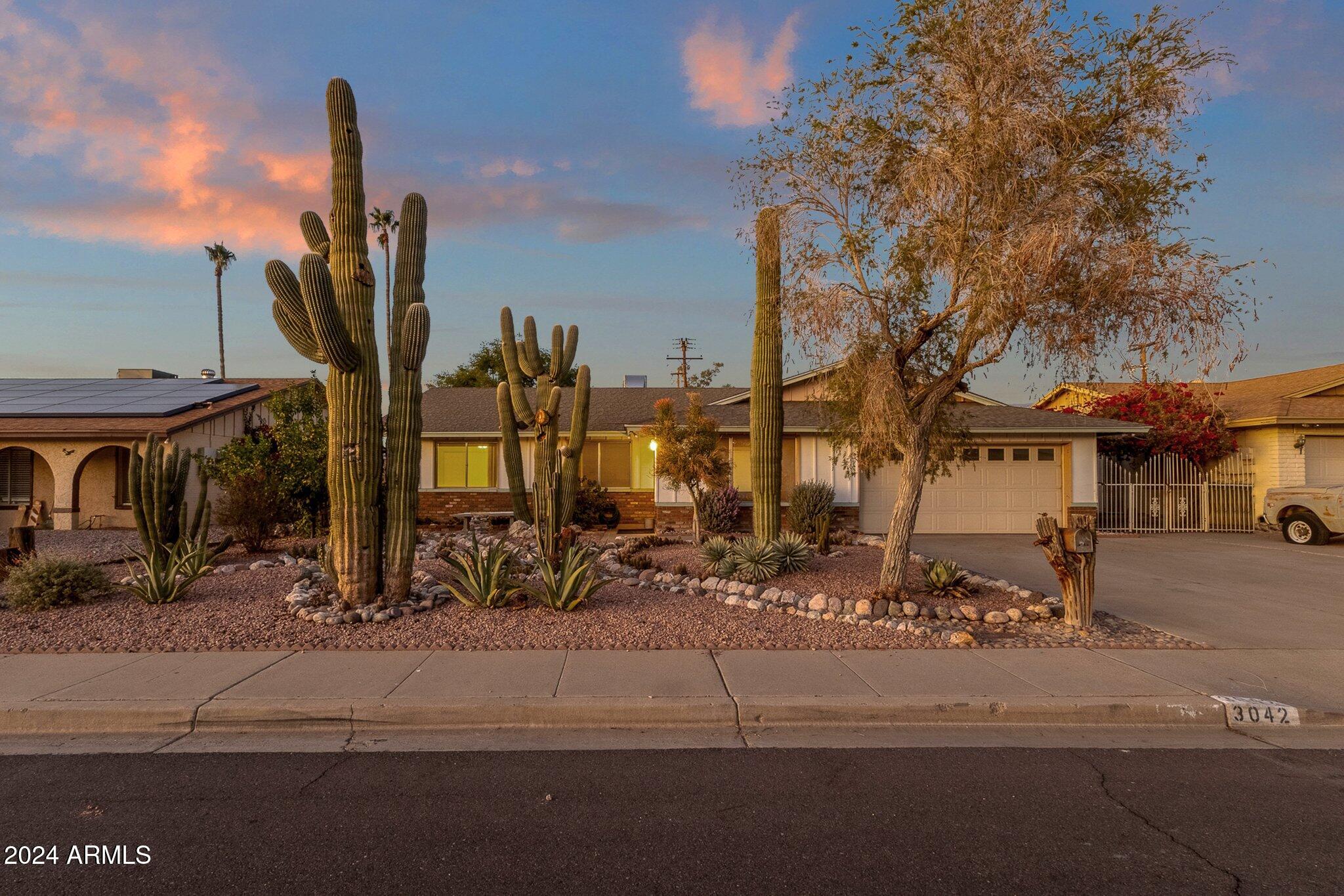 3042 W ACOMA Drive