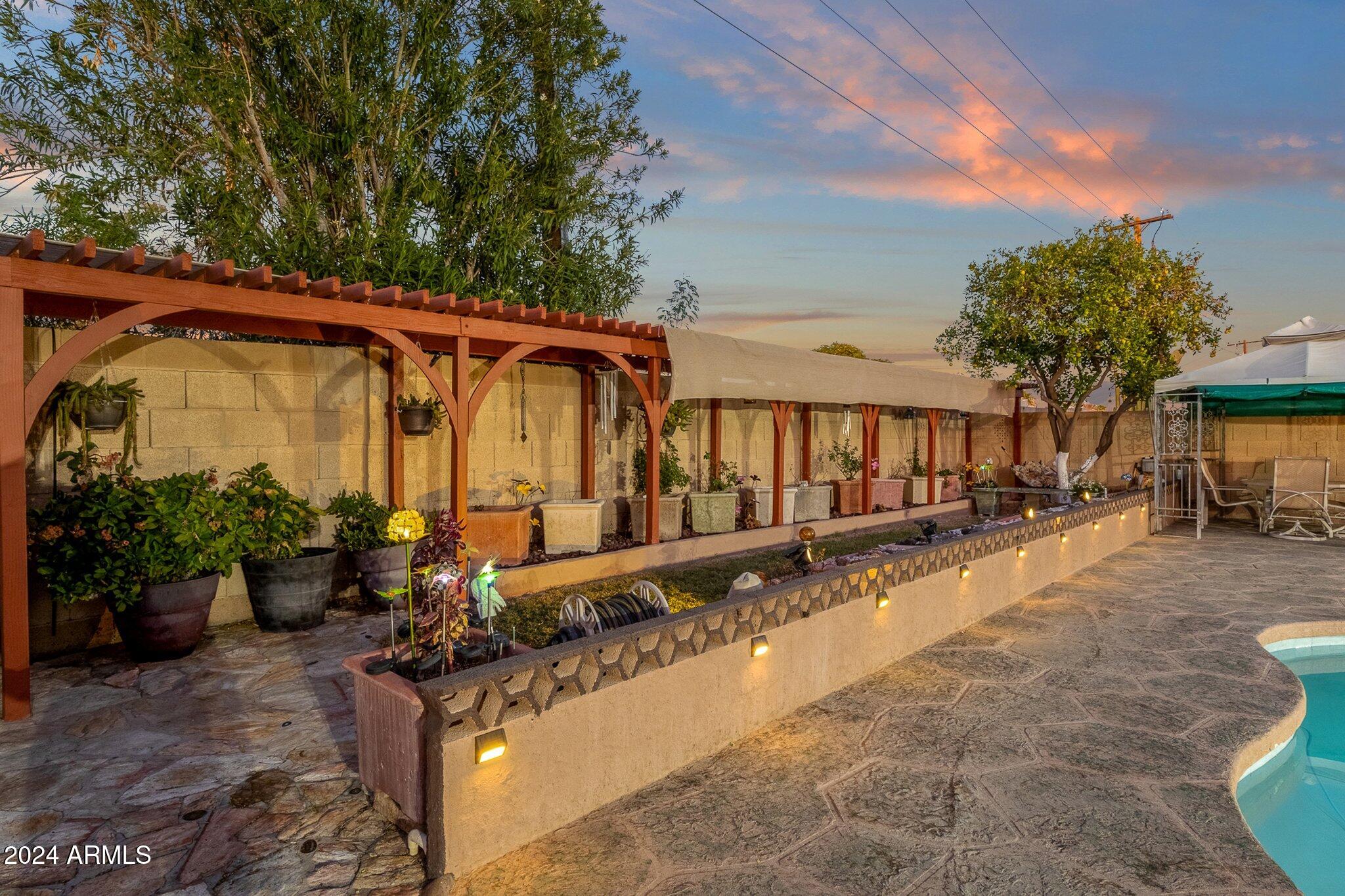 3042 W ACOMA Drive