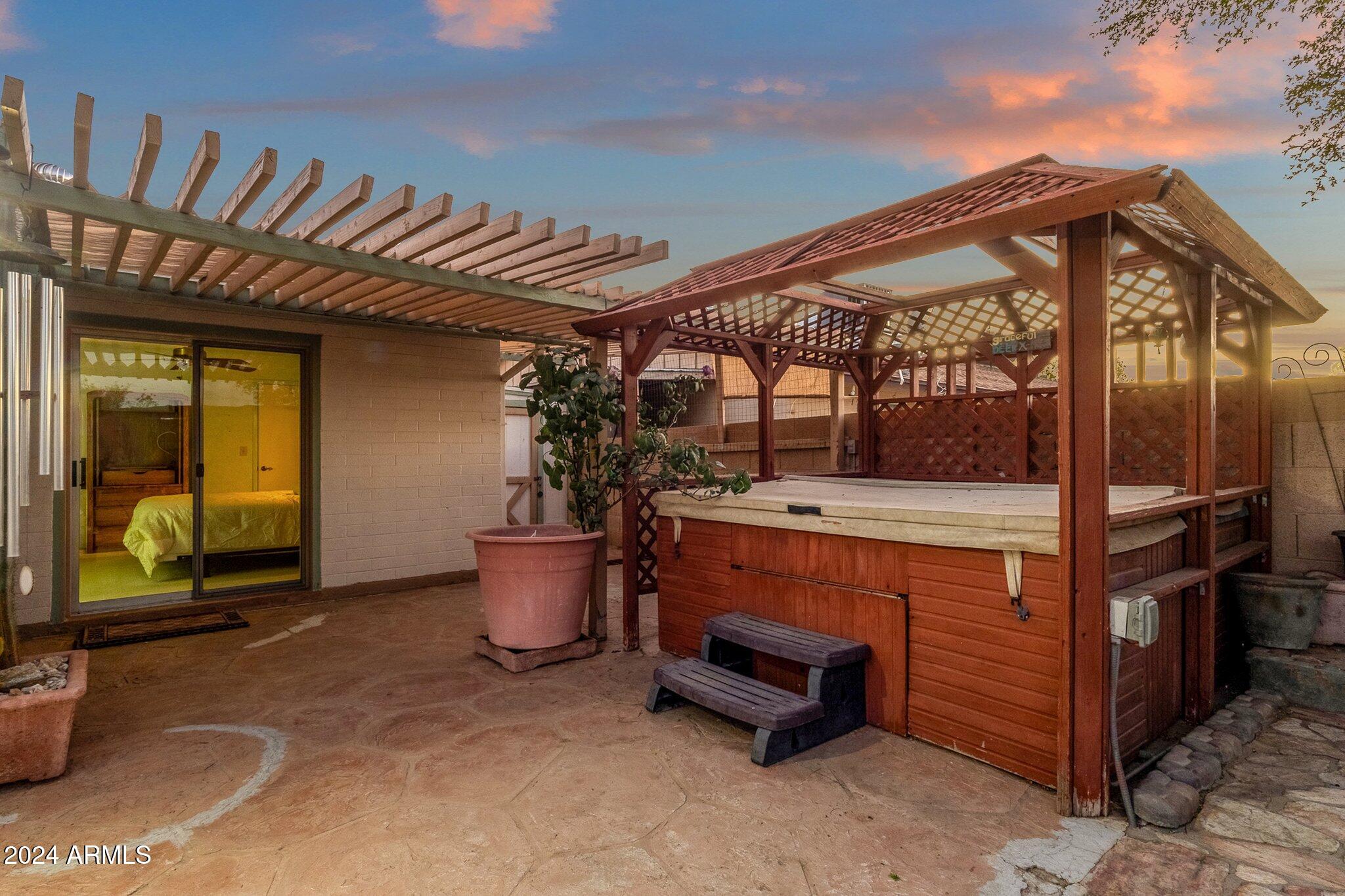 3042 W ACOMA Drive