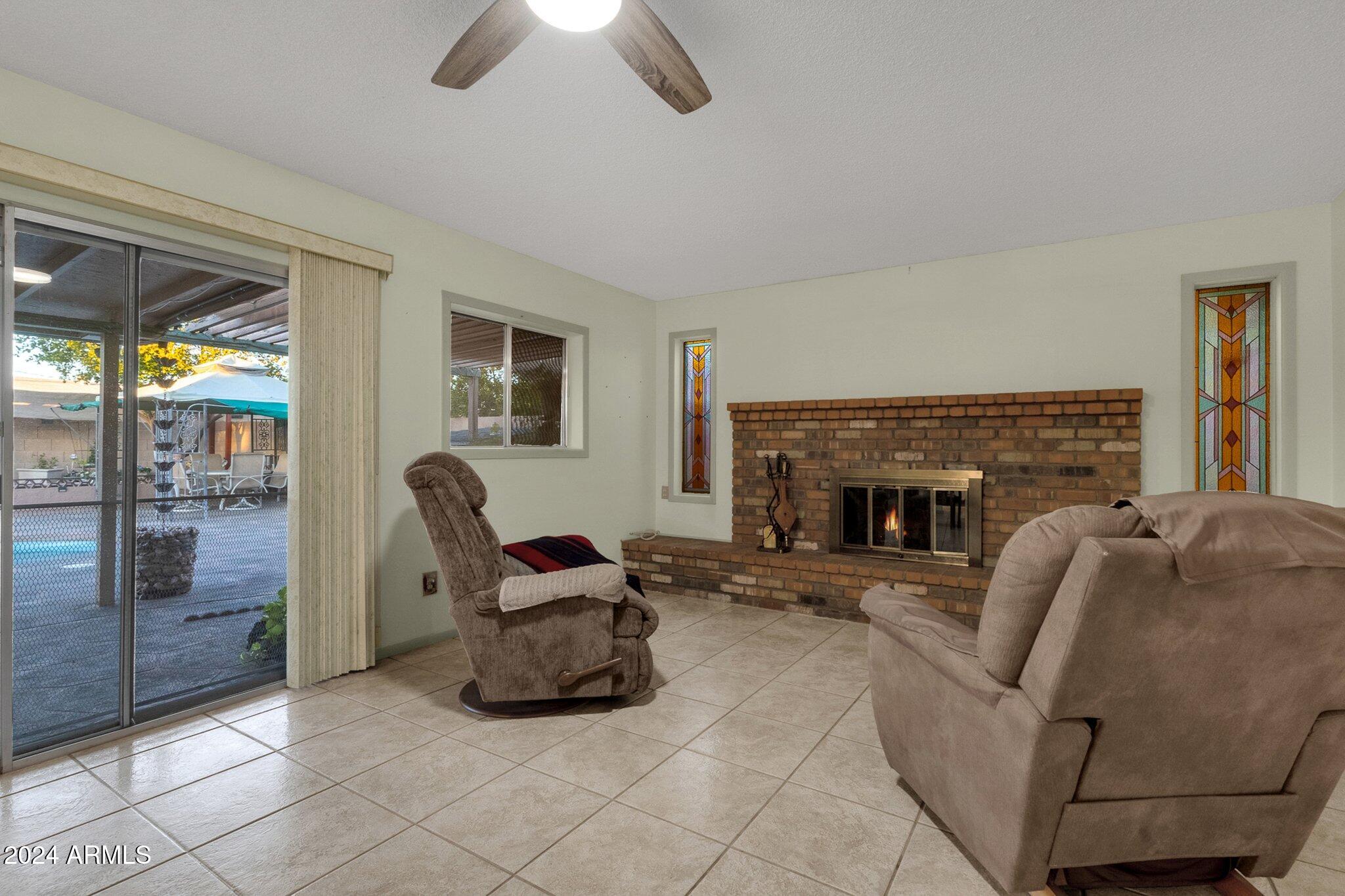 3042 W ACOMA Drive