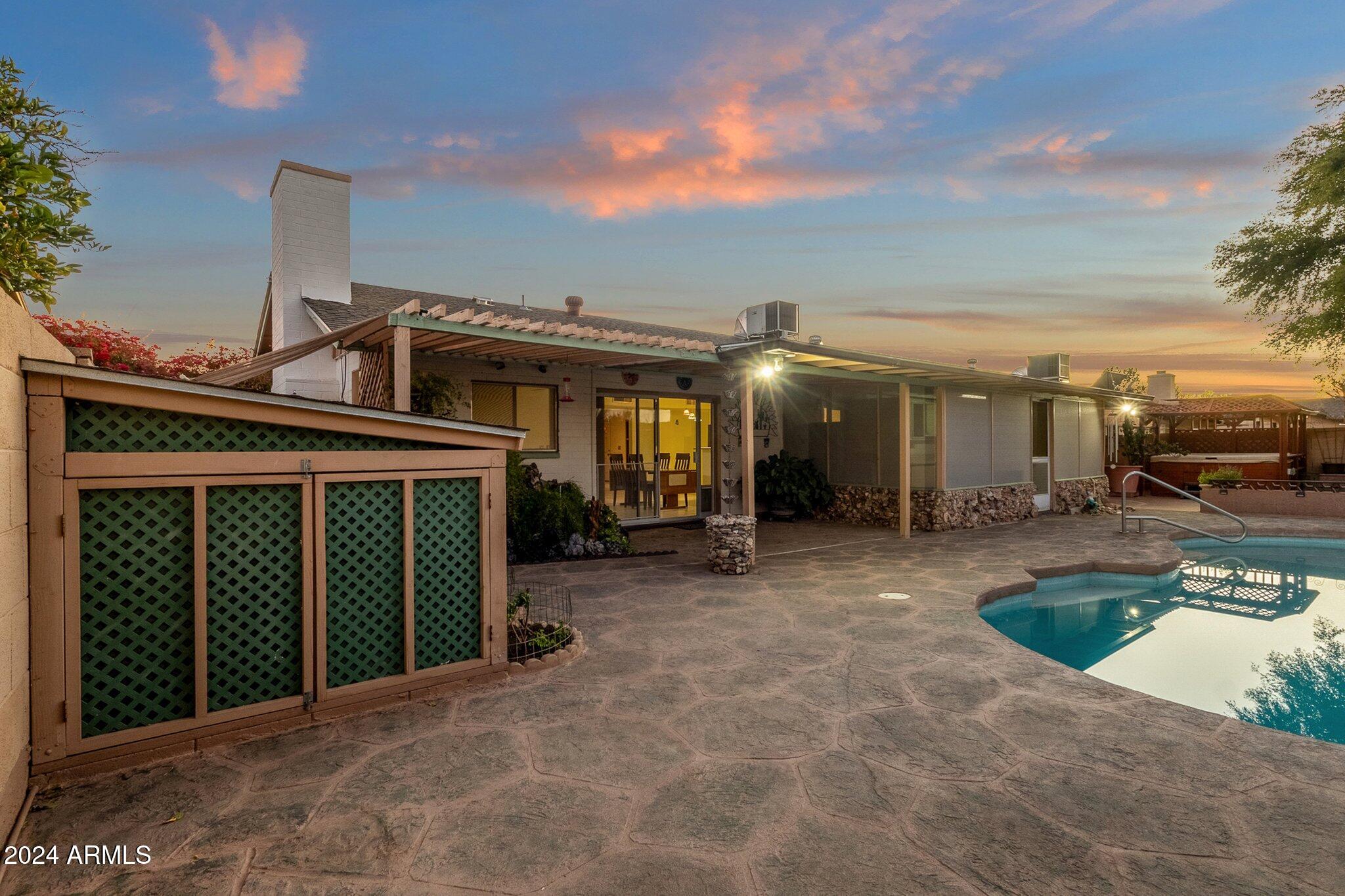 3042 W ACOMA Drive