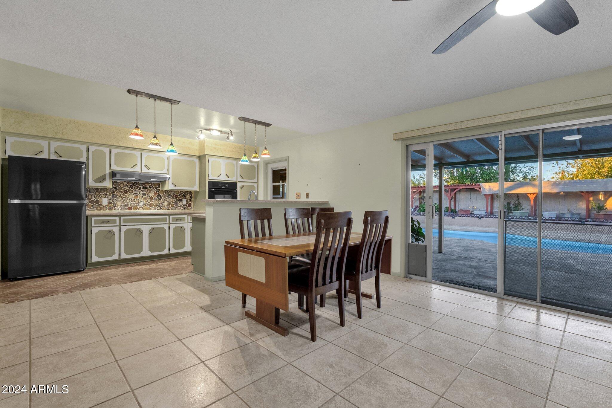 3042 W ACOMA Drive
