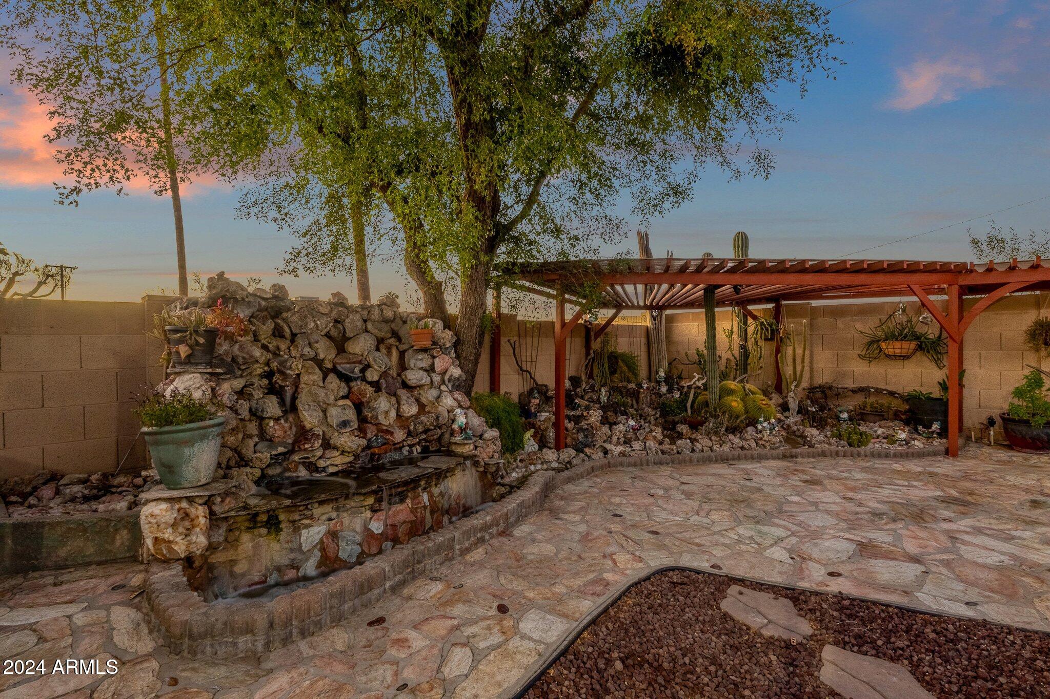 3042 W ACOMA Drive