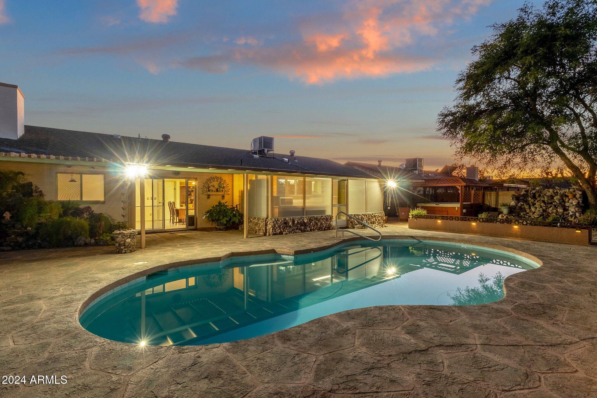 3042 W ACOMA Drive