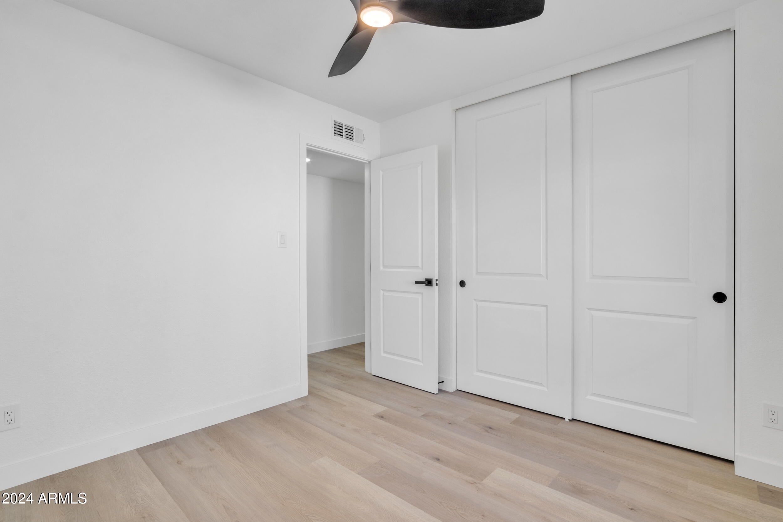 2214 S LAS FLORES