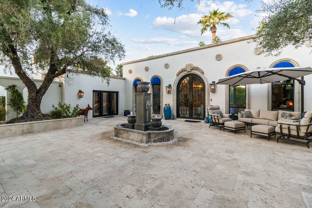 8137 N 68TH Street