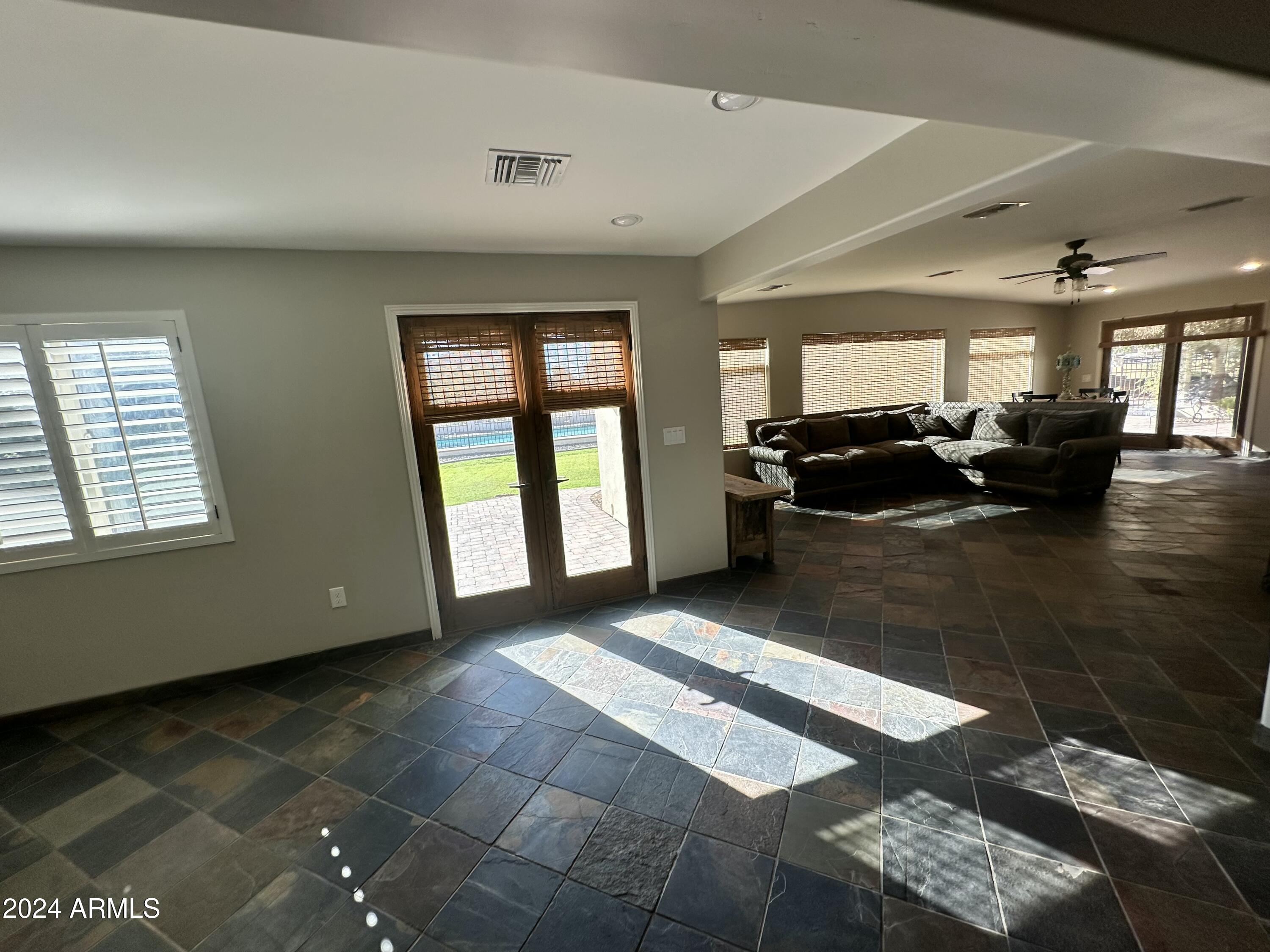 517 E PONY Lane