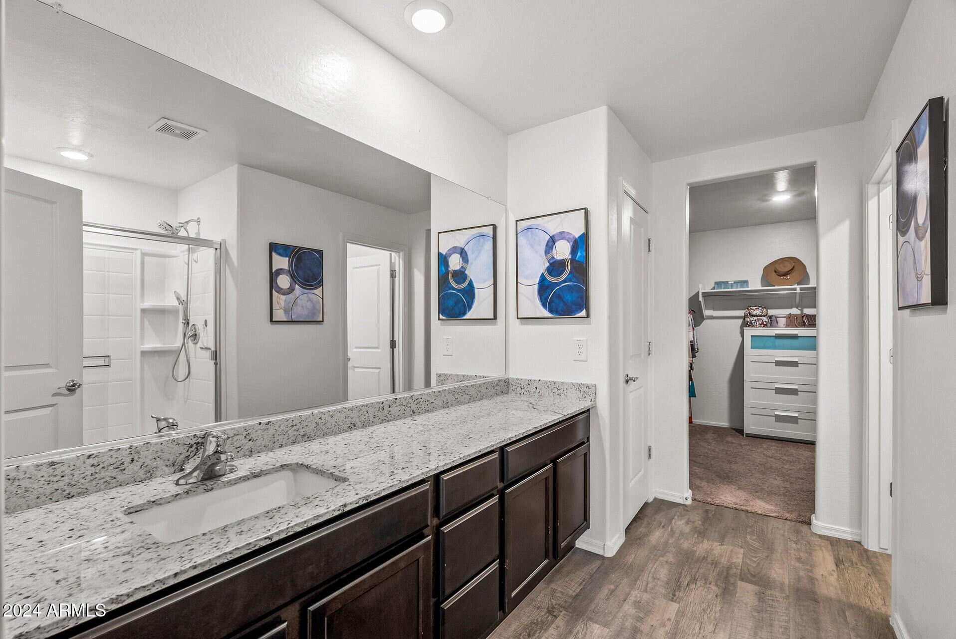 442 W BLACK HAWK Place