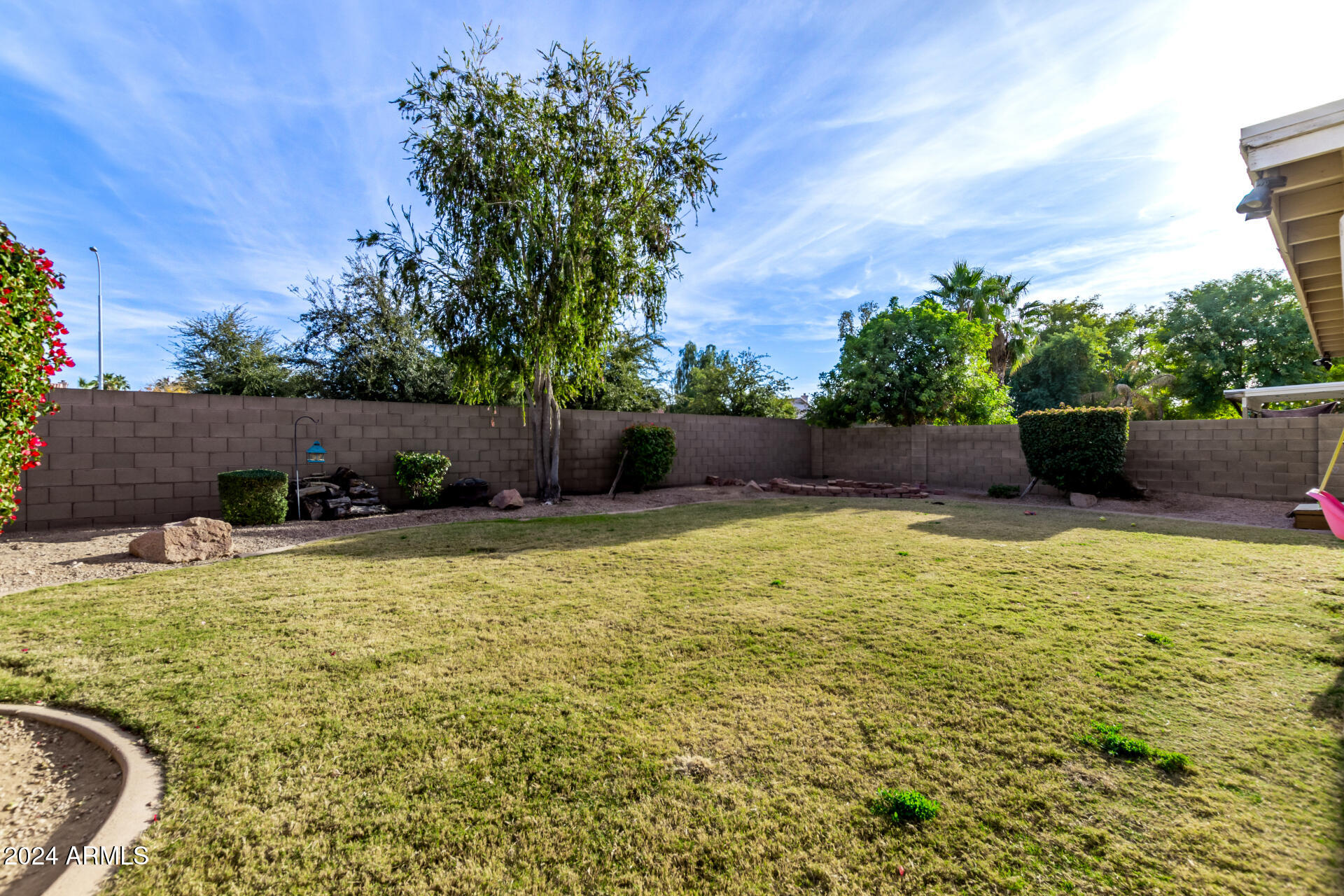 1549 W LARK Drive