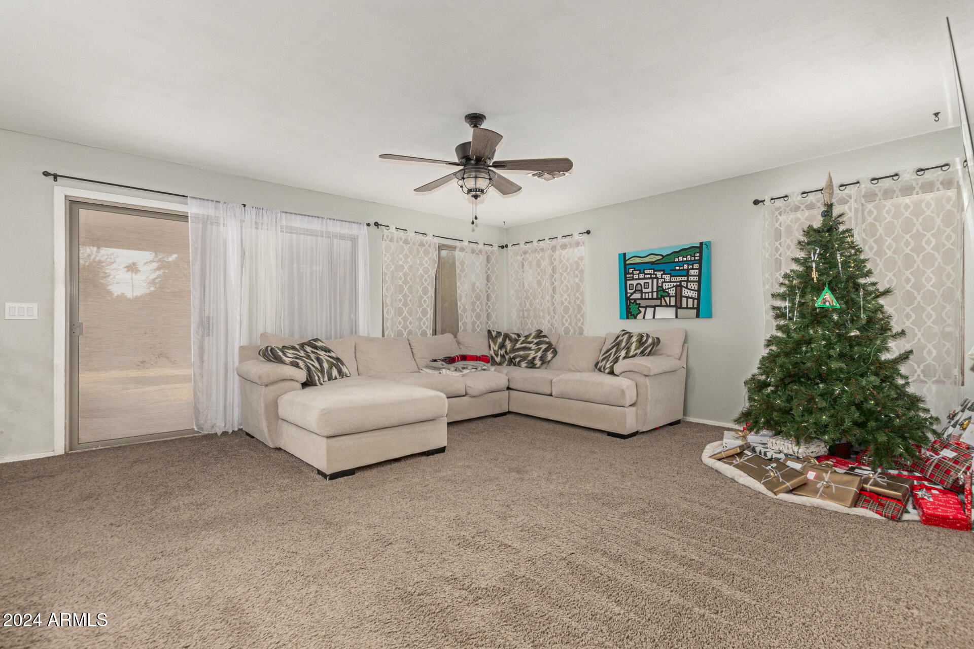 1549 W LARK Drive