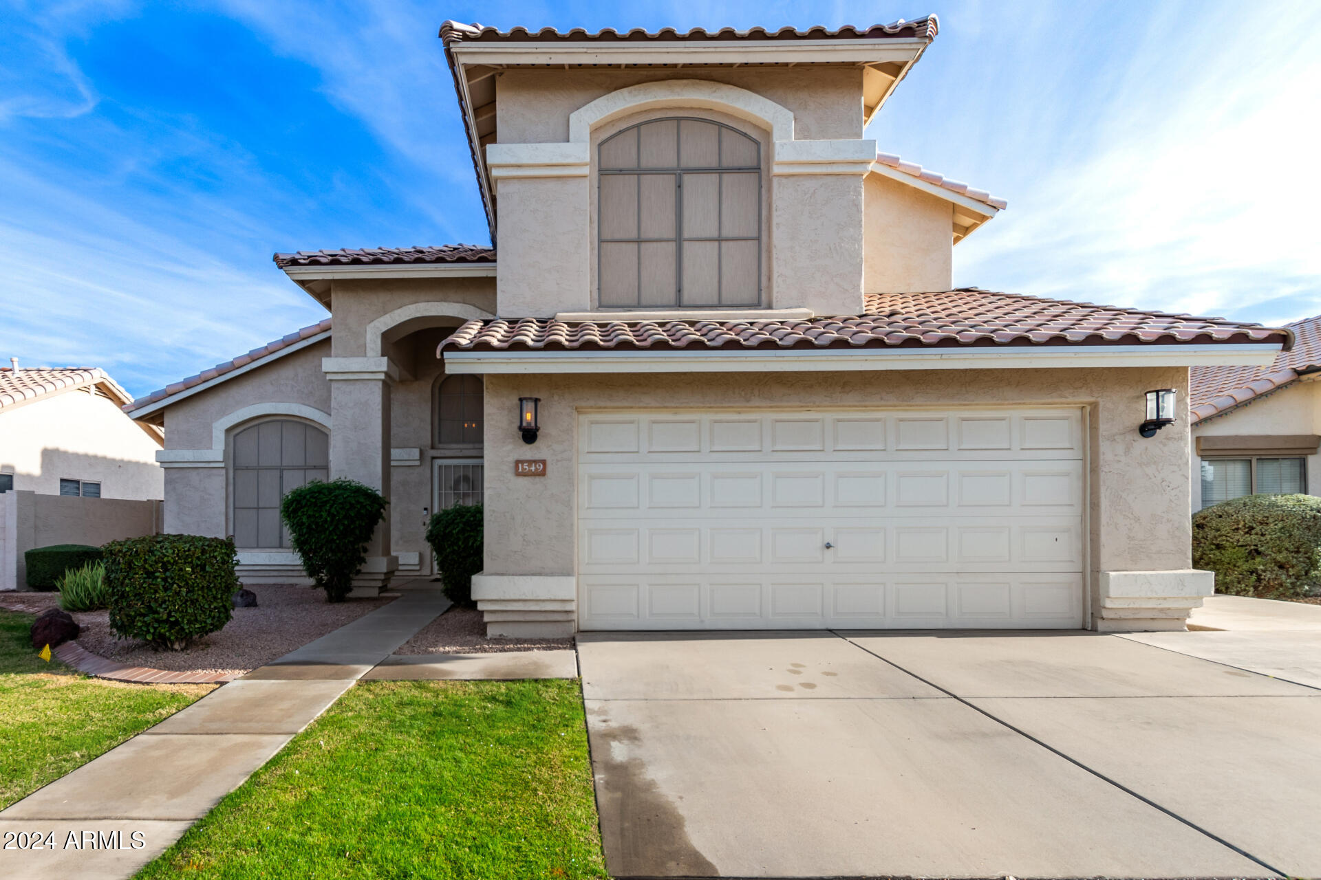 1549 W LARK Drive