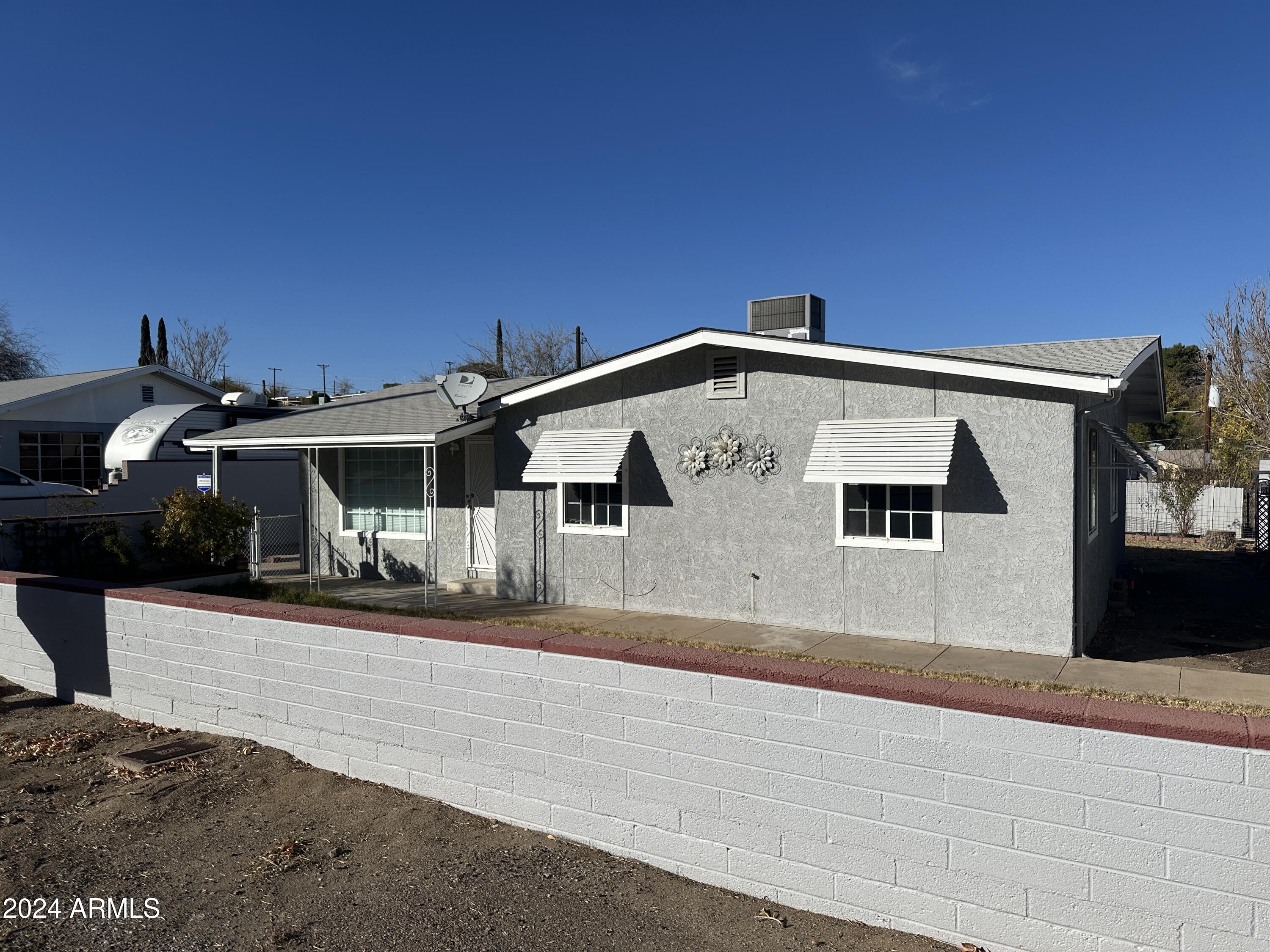 1473 CHERRY Avenue