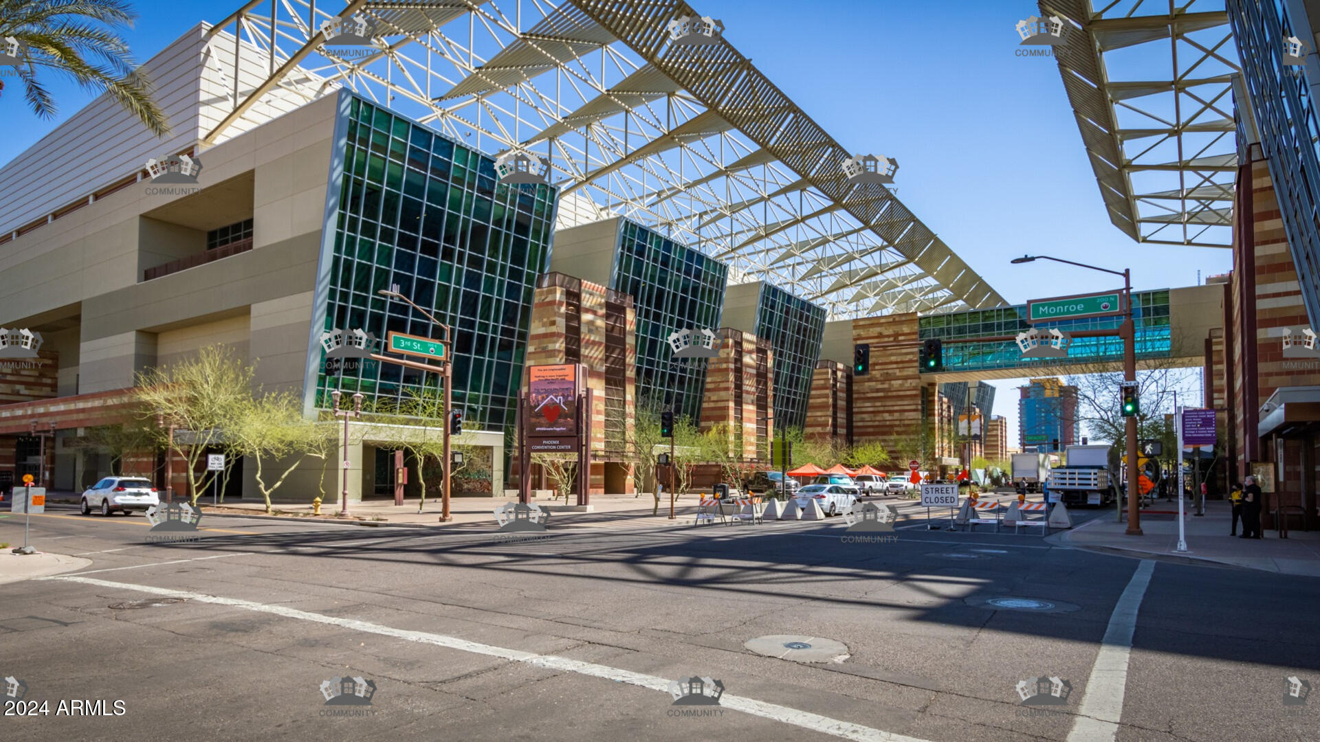 1518 W MONROE Street -