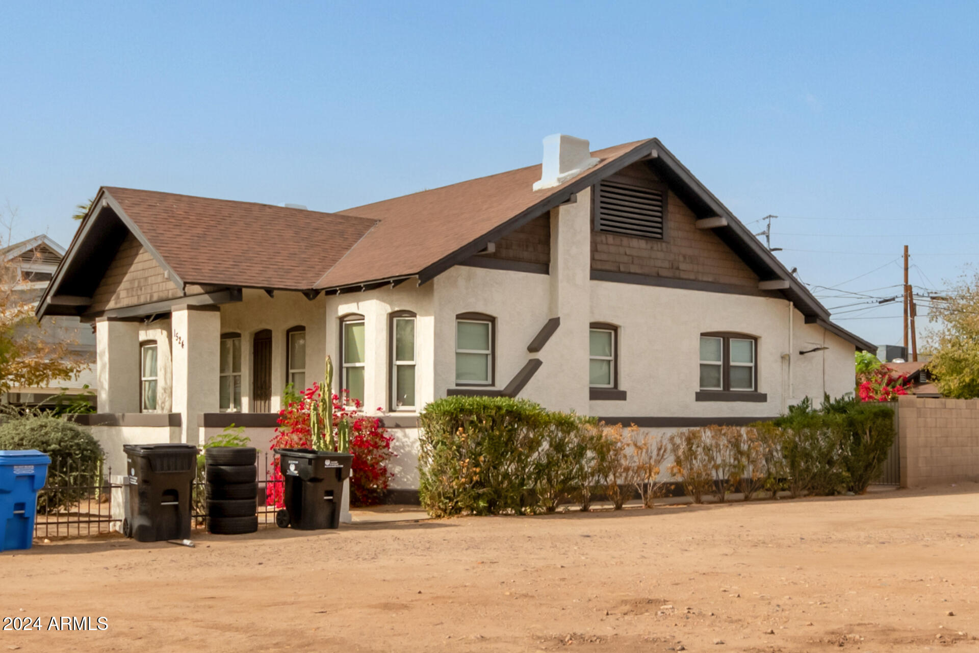 1518 W MONROE Street -