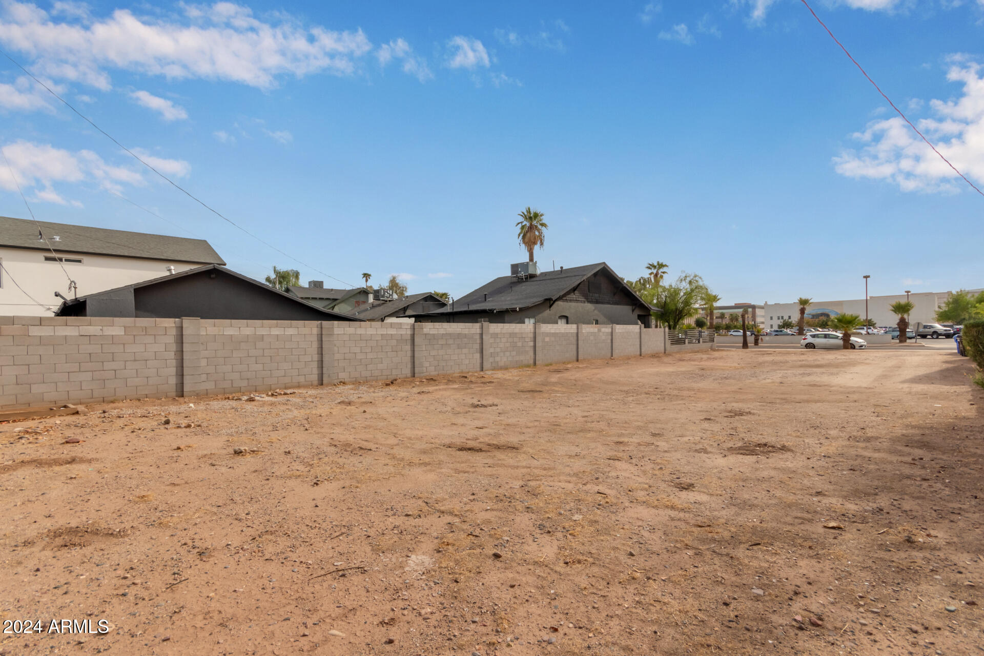 1518 W MONROE Street -