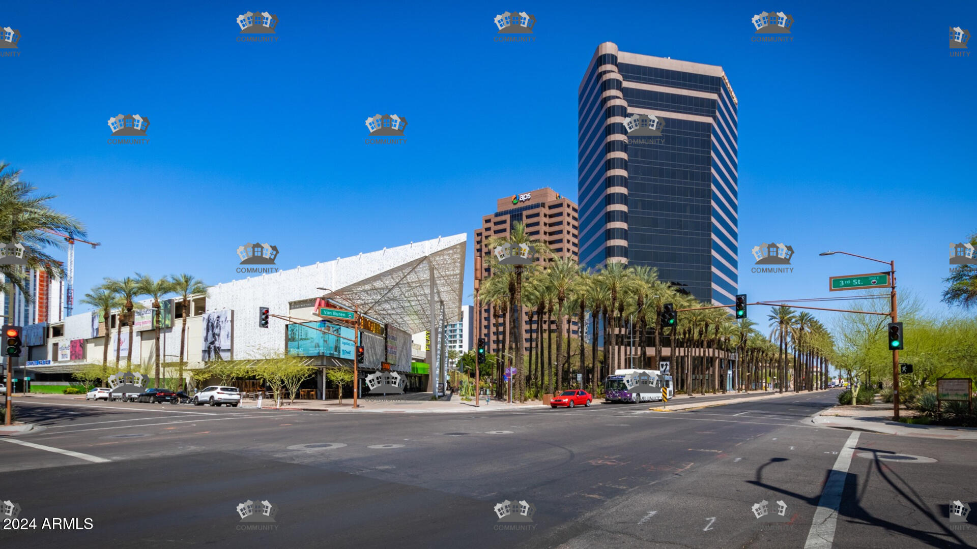 1518 W MONROE Street -