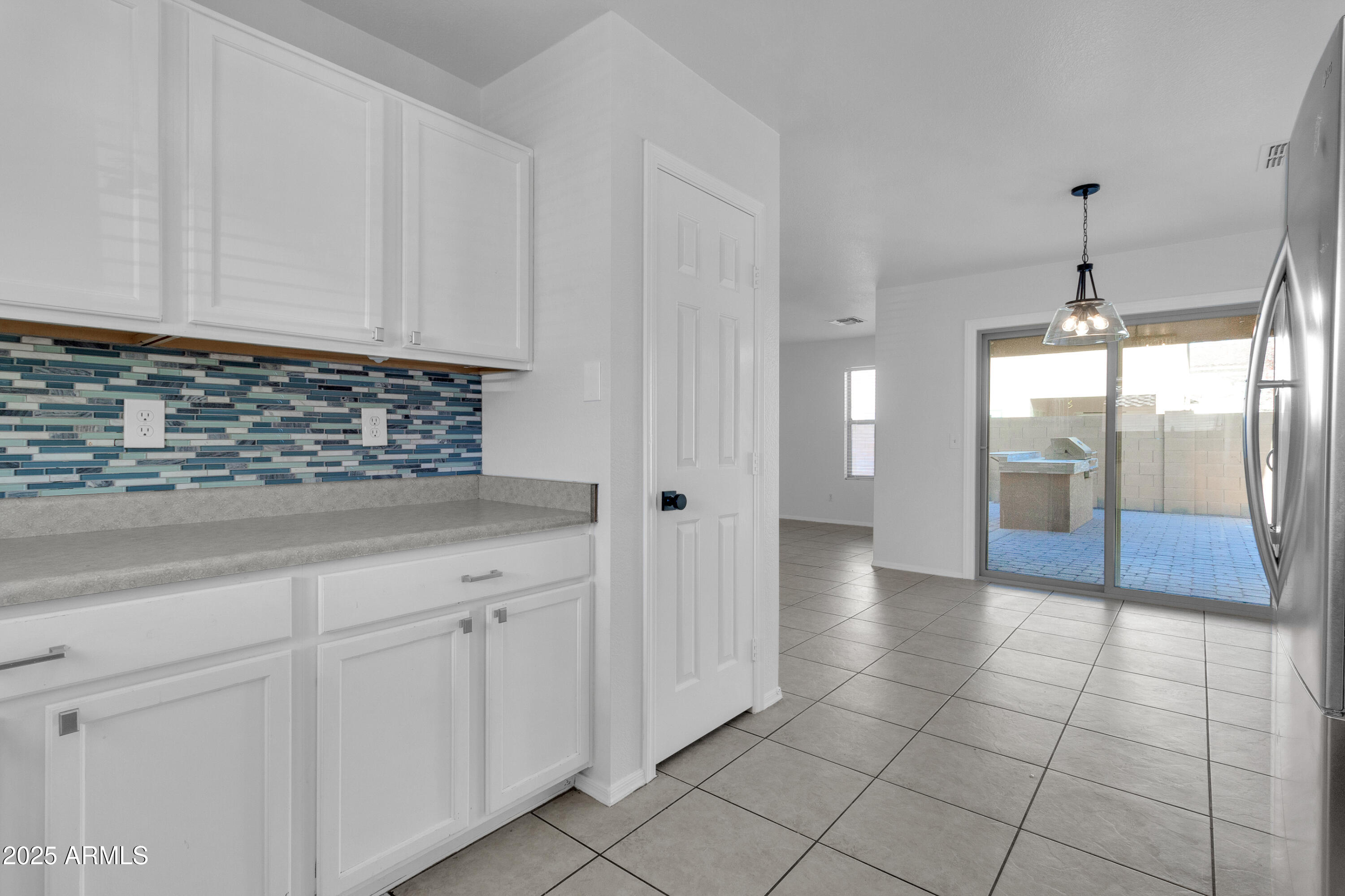 2348 E PALM BEACH Drive