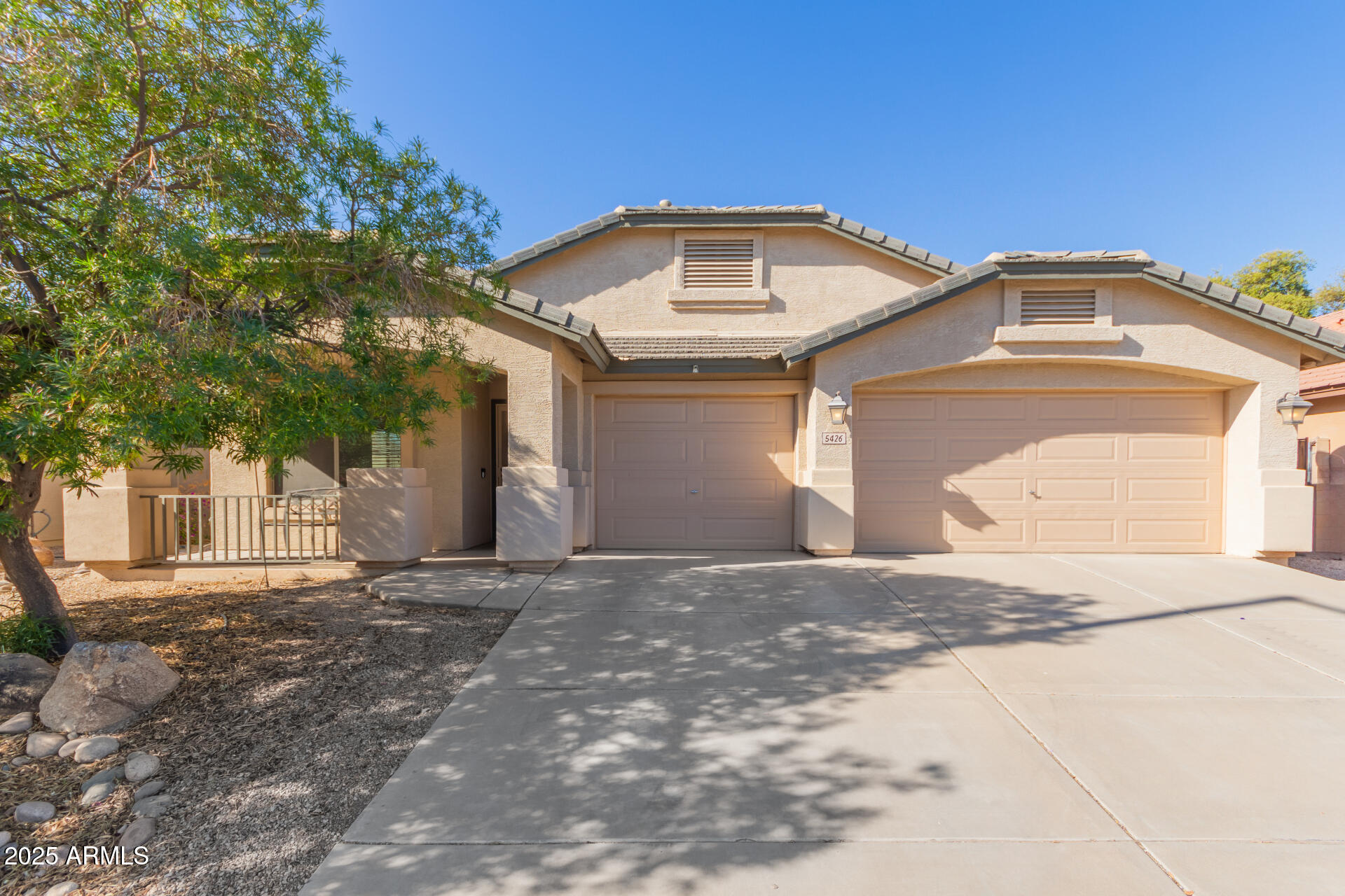 5426 N RATTLER Way