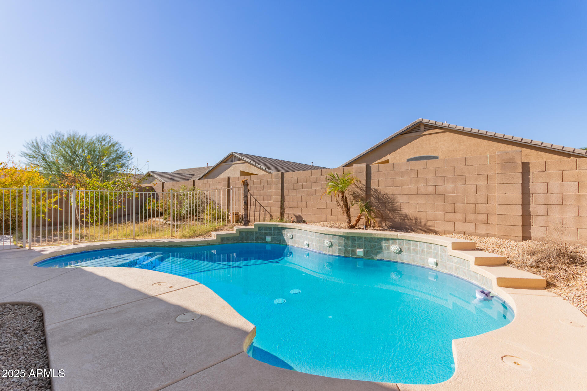 5426 N RATTLER Way