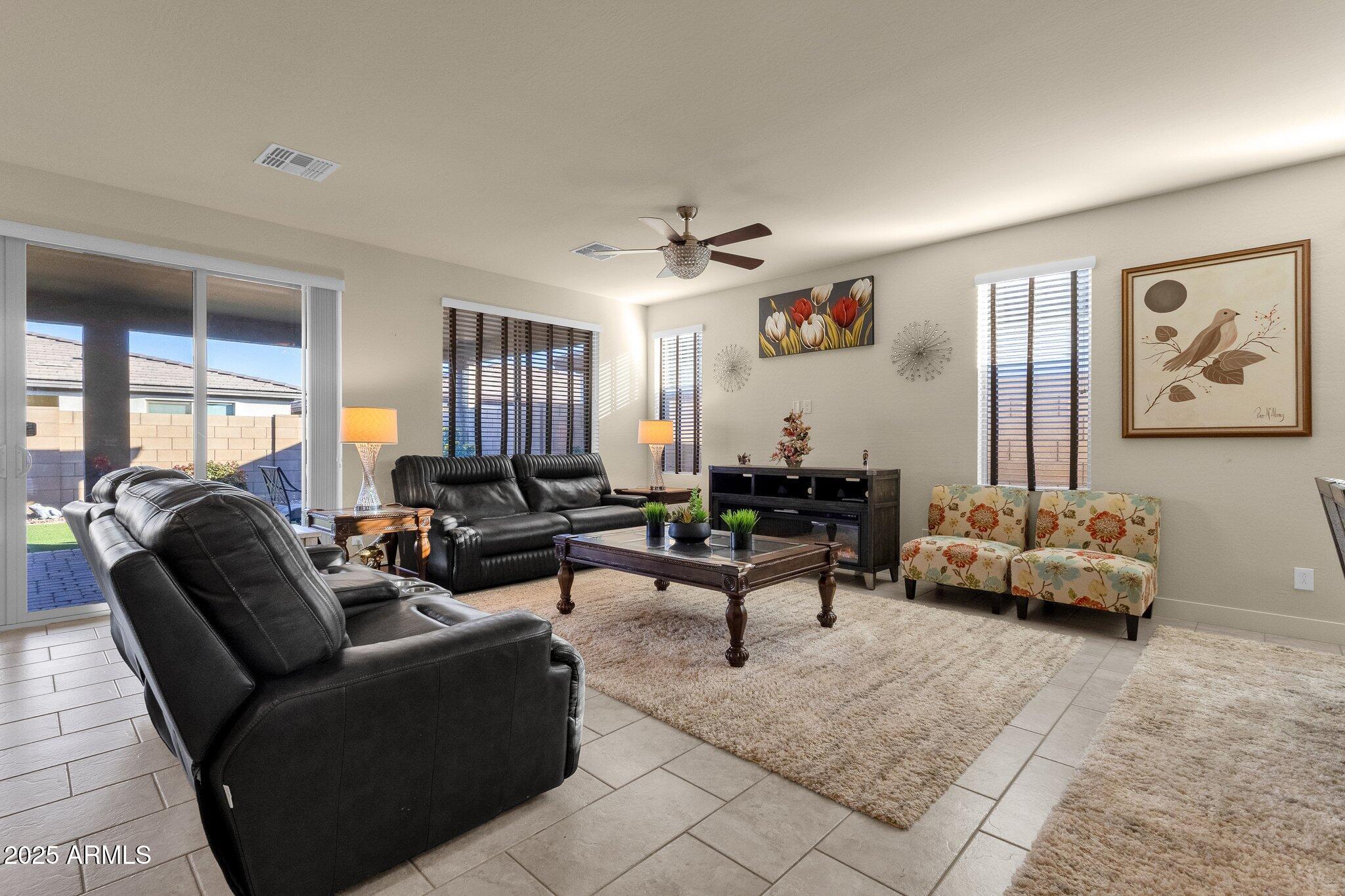 1520 W Sonoqui Boulevard