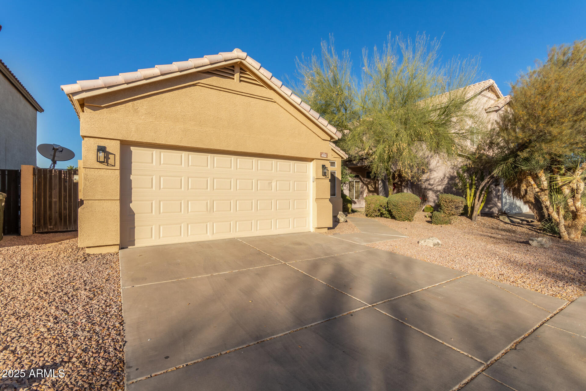 4322 E SOUTH FORK Drive